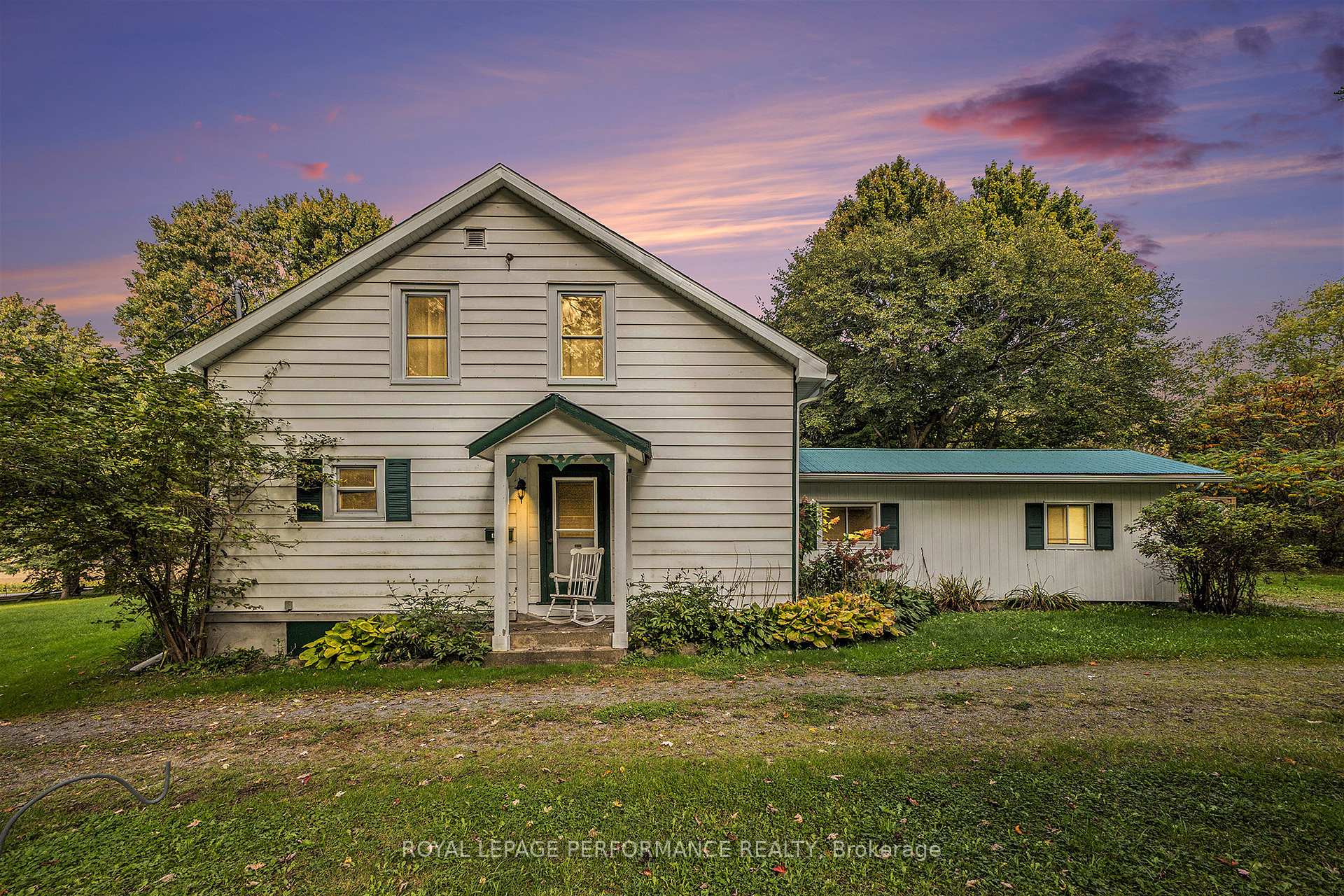 Front of 18294 Kenyon Conc Rd 15