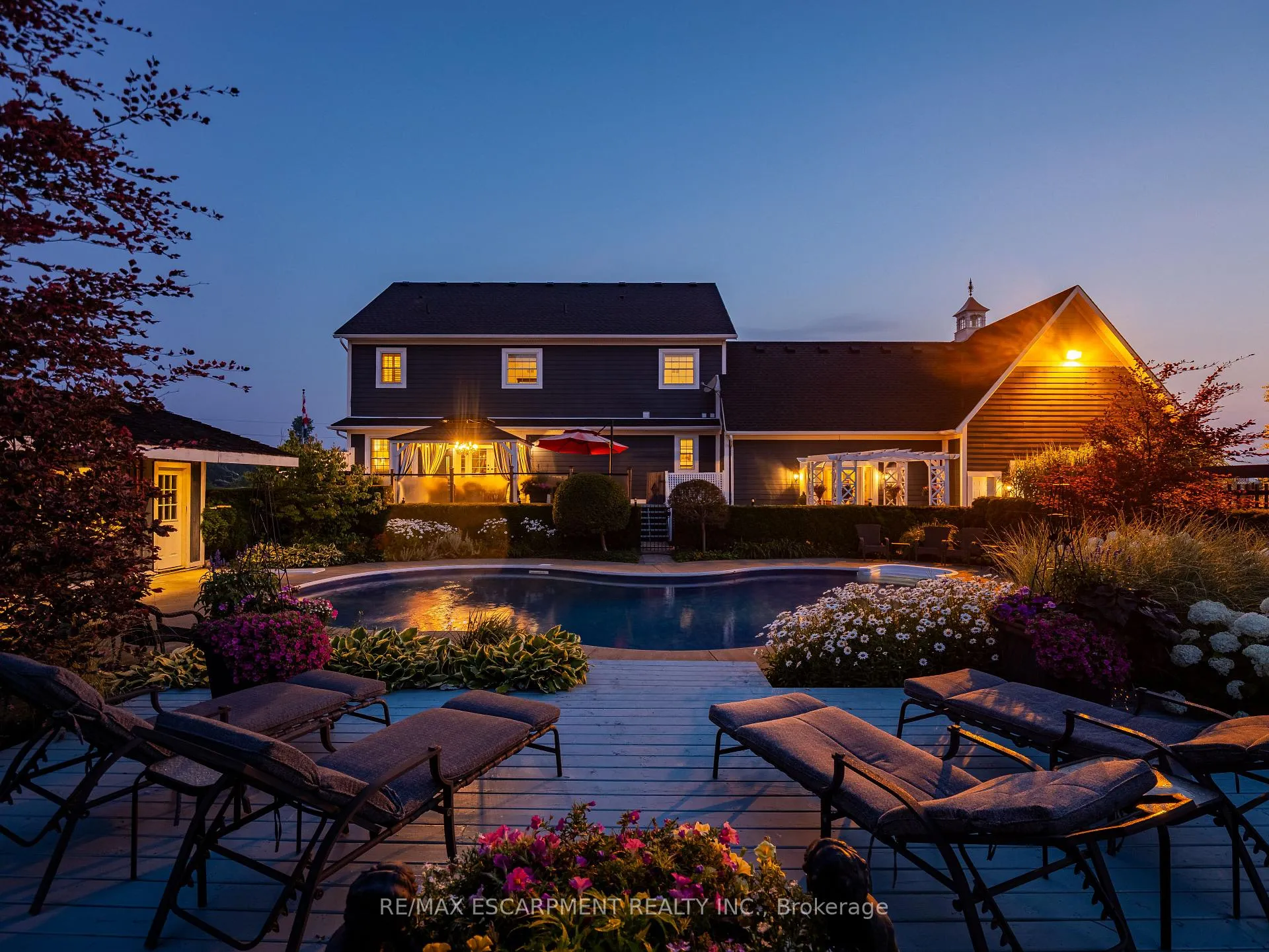 Photo 3 of 7804 Schisler Road, Niagara Falls, Schisler — HOMEH