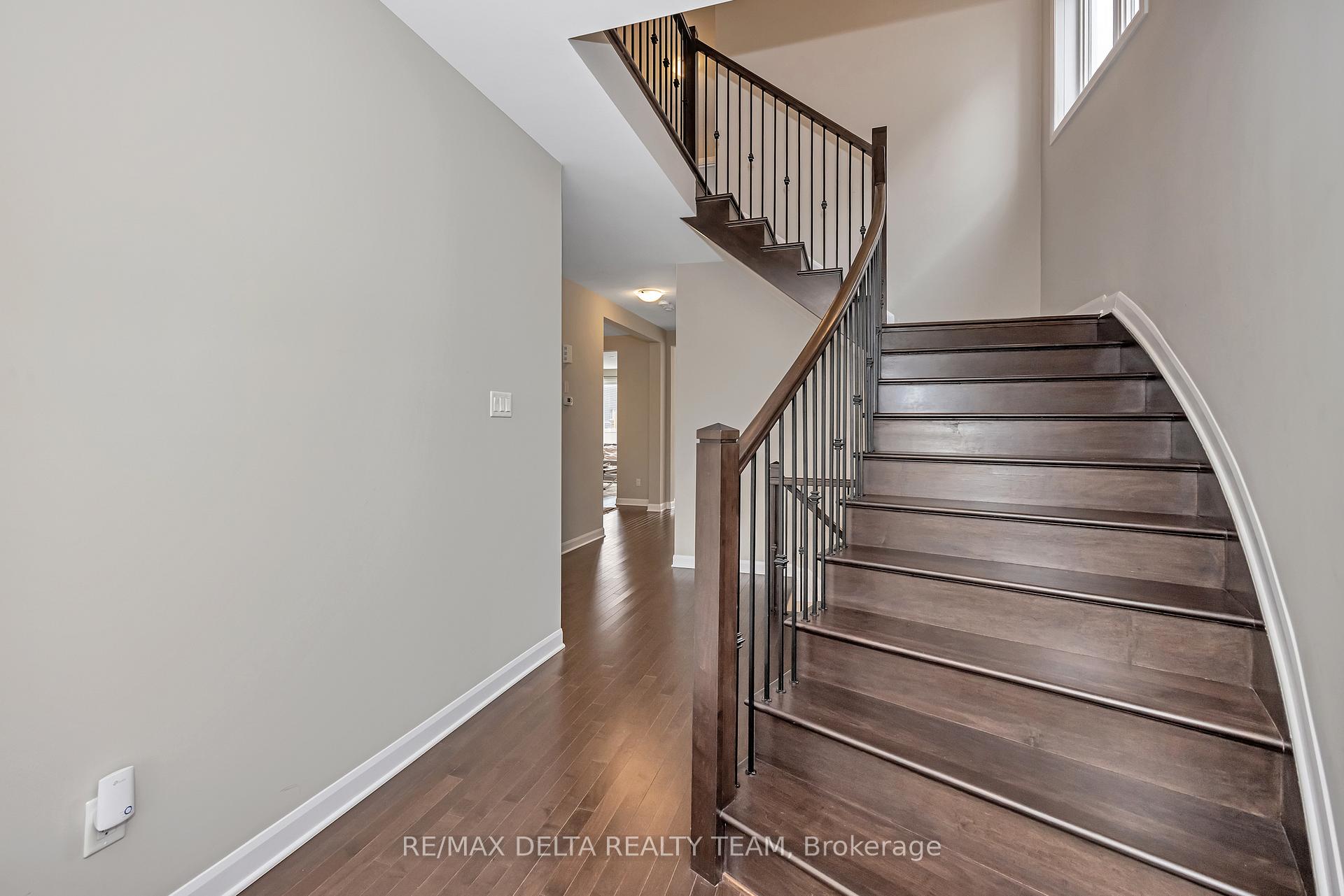Photo 15 of 270 Aquarium Avenue, Ottawa, Avalon West — HOMEH
