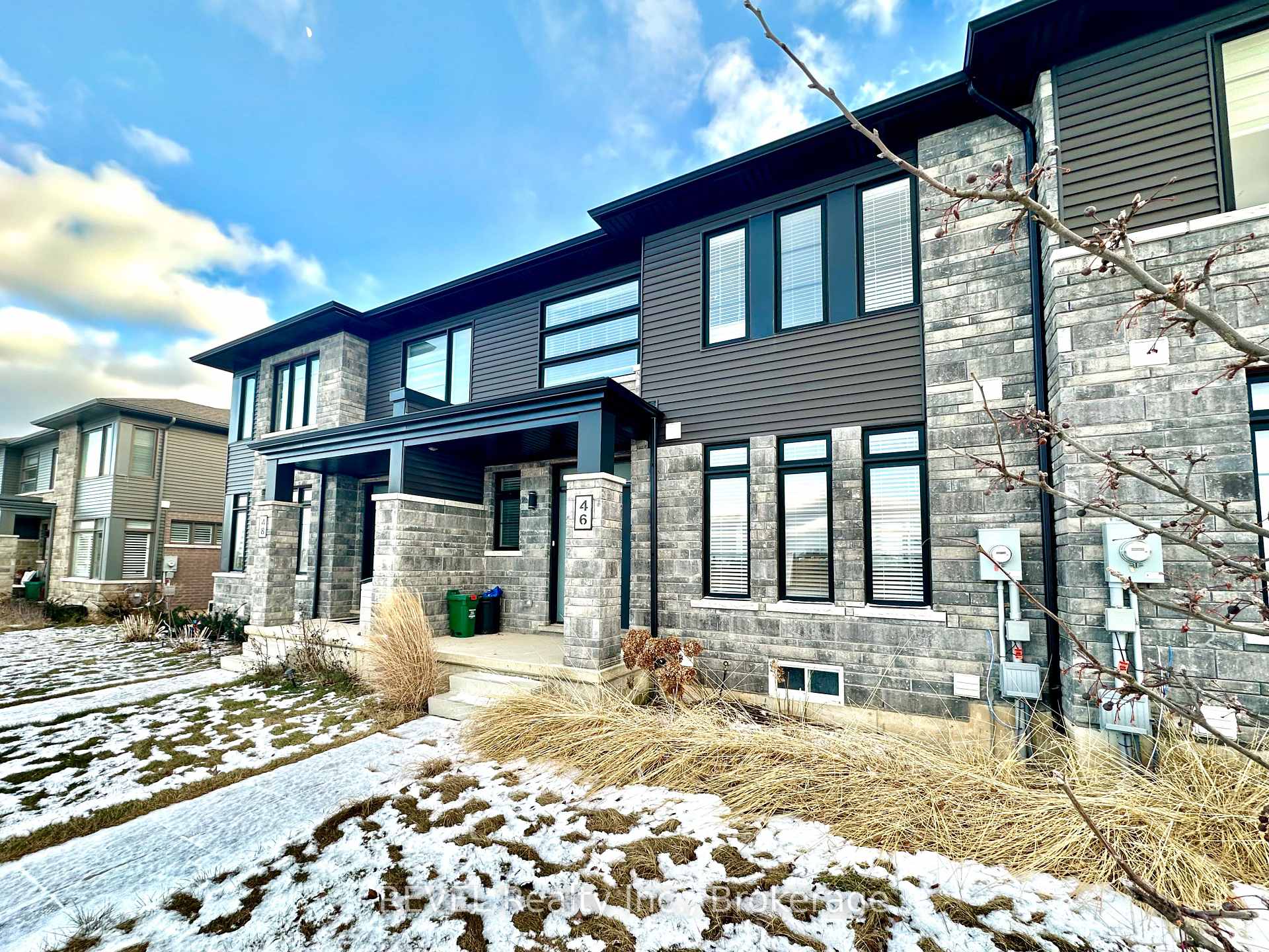Photo 1 of 46 Summersides Boulevard E, Pelham, Fonthill — HOMEH