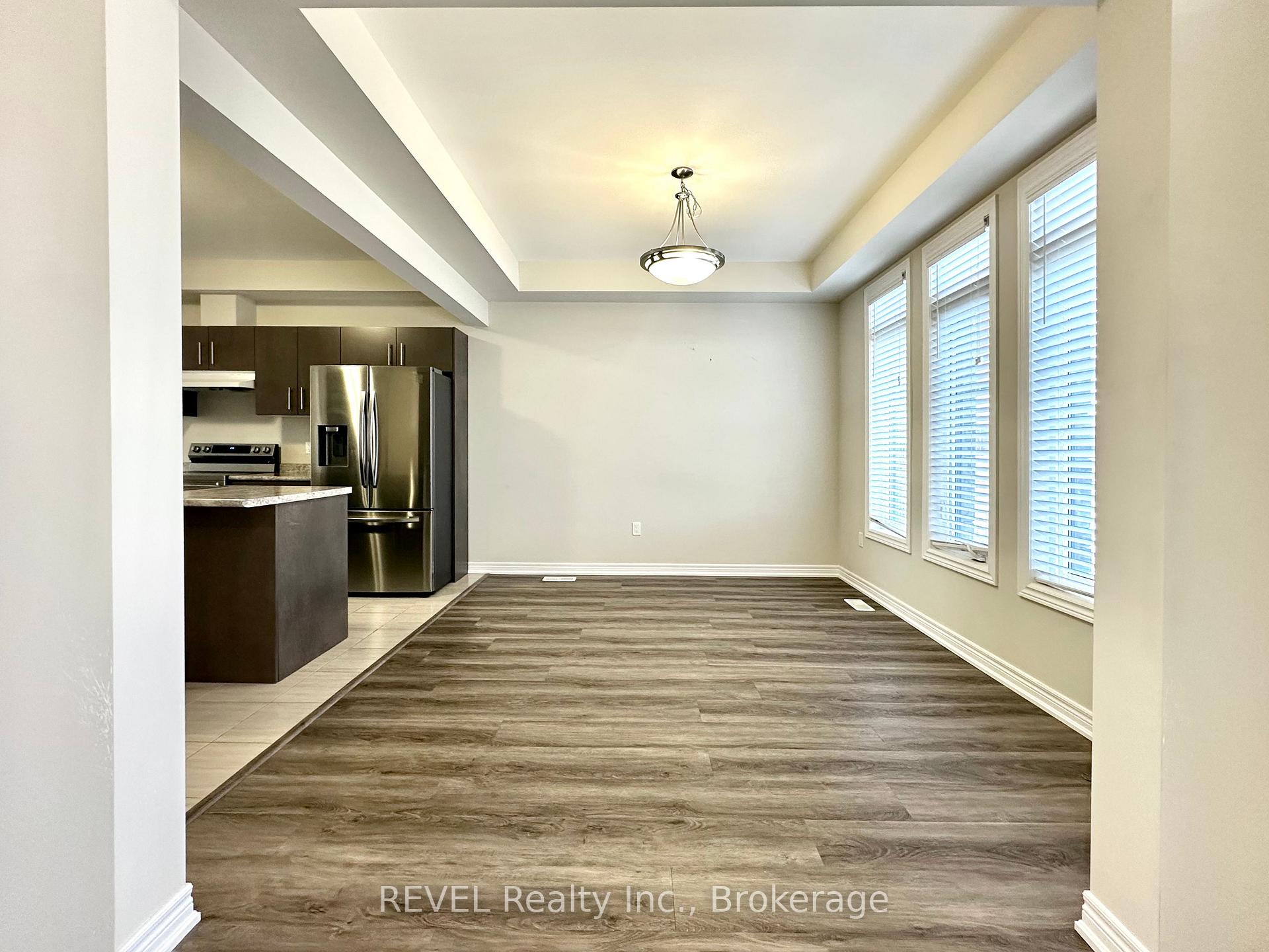 Photo 4 of 46 Summersides Boulevard E, Pelham, Fonthill — HOMEH
