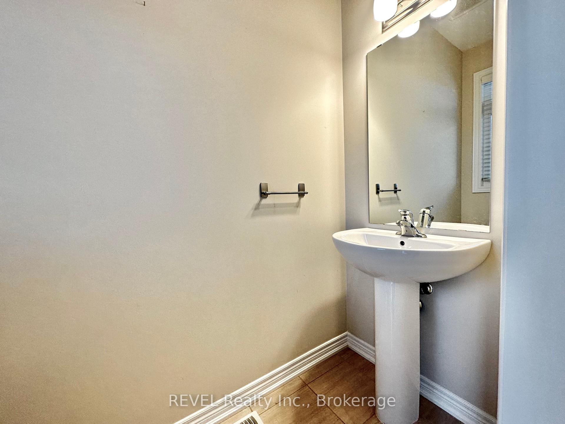 Photo 12 of 46 Summersides Boulevard E, Pelham, Fonthill — HOMEH