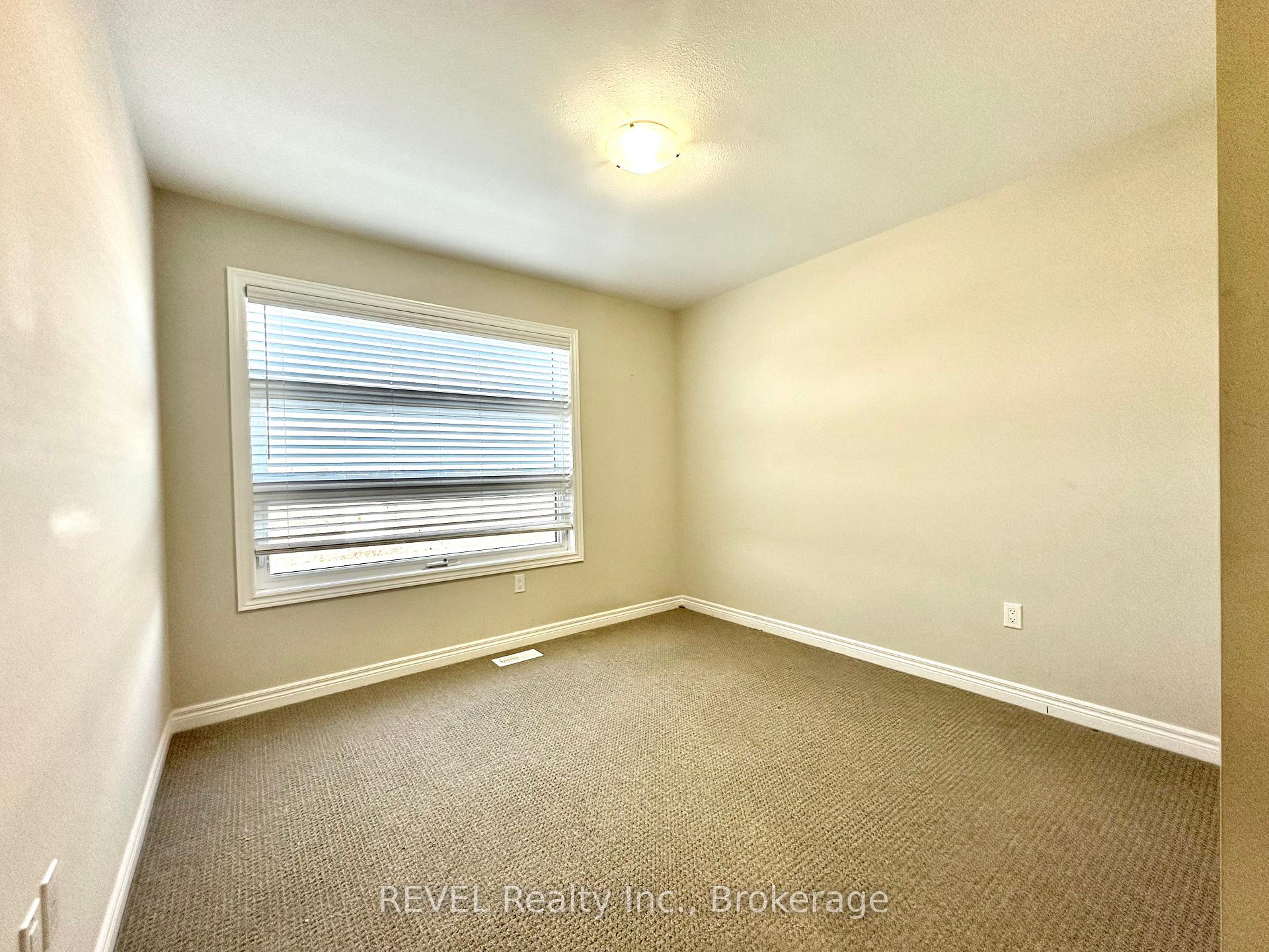 Photo 24 of 46 Summersides Boulevard E, Pelham, Fonthill — HOMEH