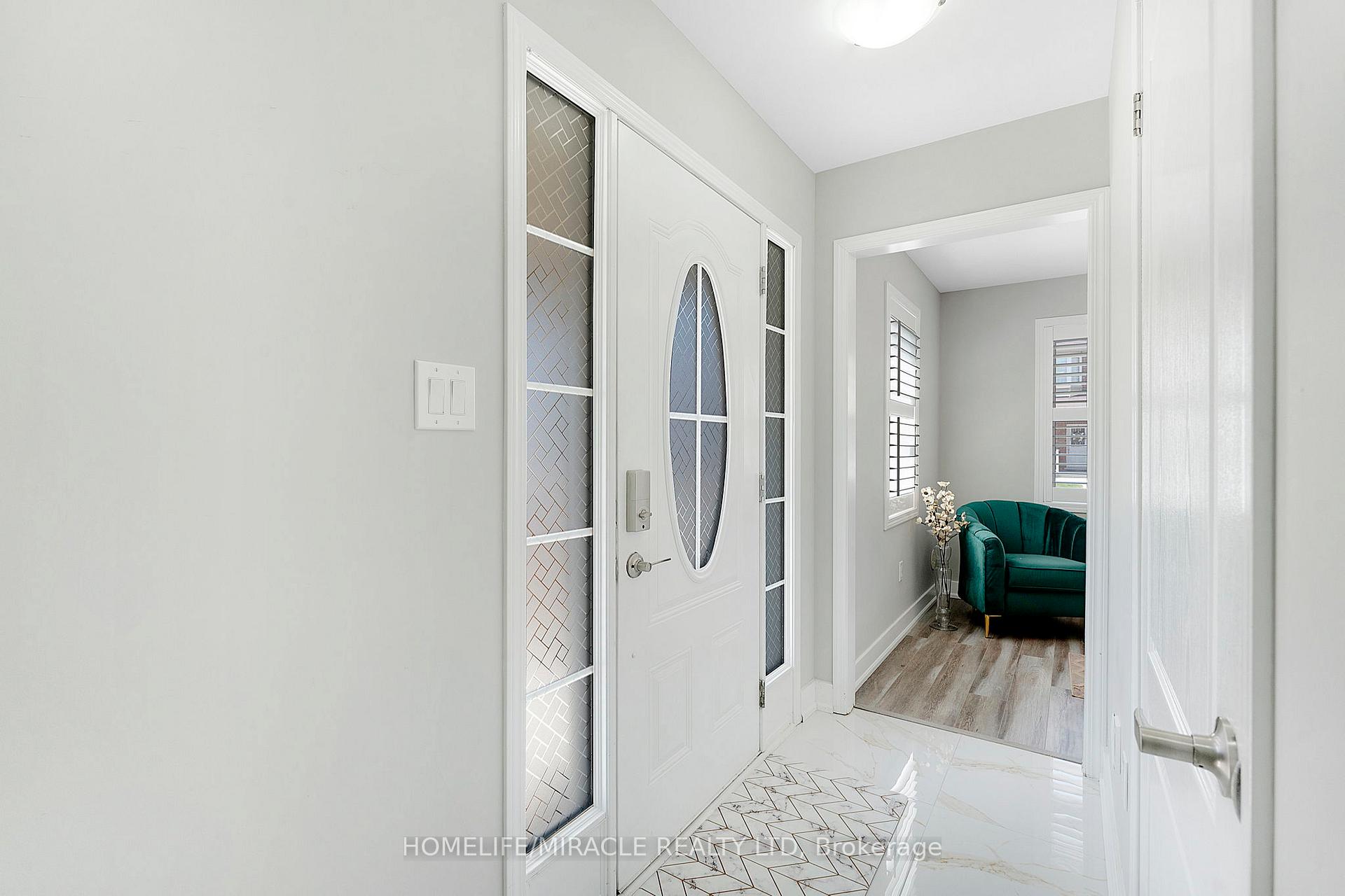 Photo 11 of 254 Mortimer Crescent, Milton, Harrison — HOMEH