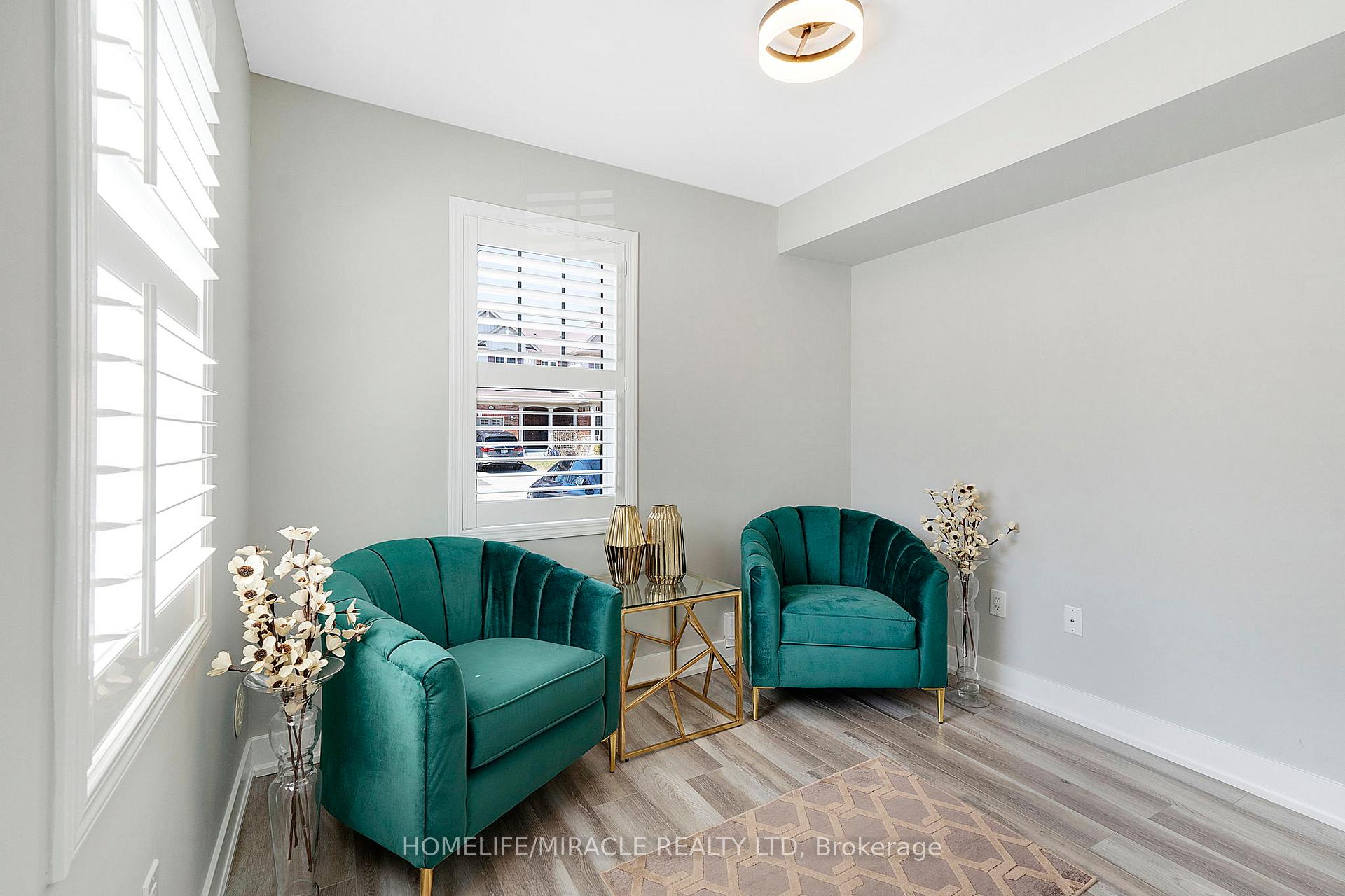 Photo 12 of 254 Mortimer Crescent, Milton, Harrison — HOMEH