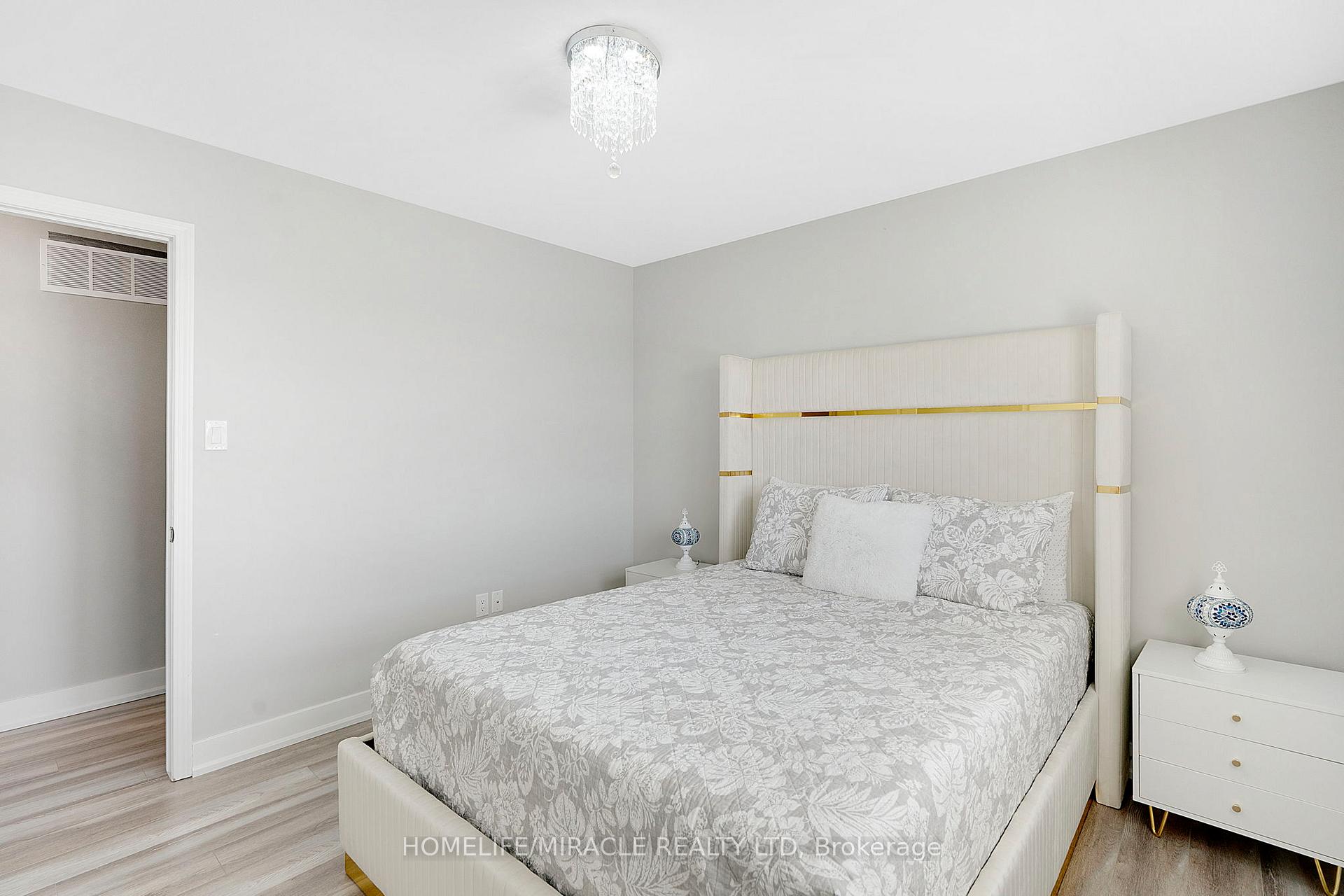 Photo 34 of 254 Mortimer Crescent, Milton, Harrison — HOMEH