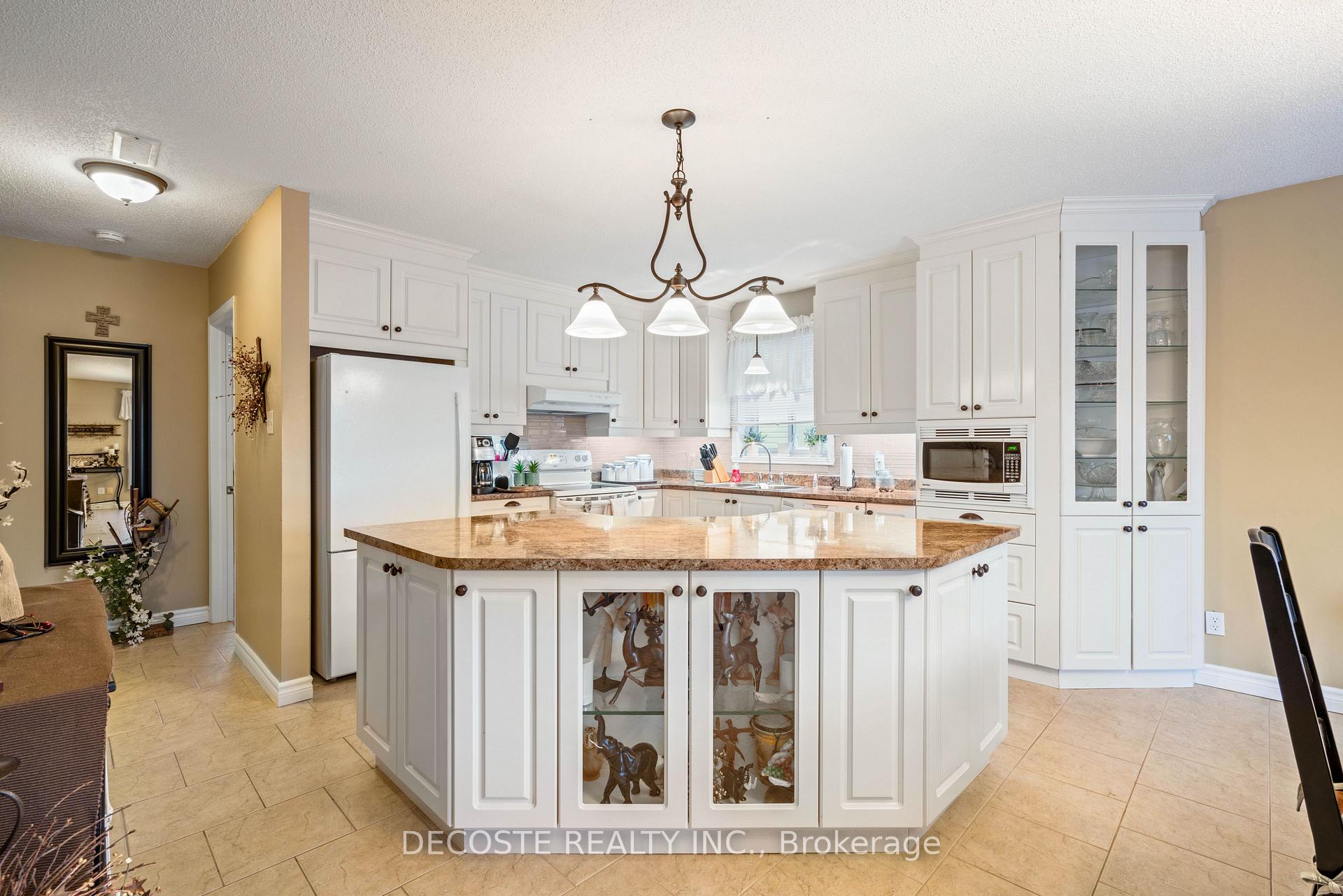 Photo 5 of 75 Tonia Street, North Glengarry, Alexandria — HOMEH