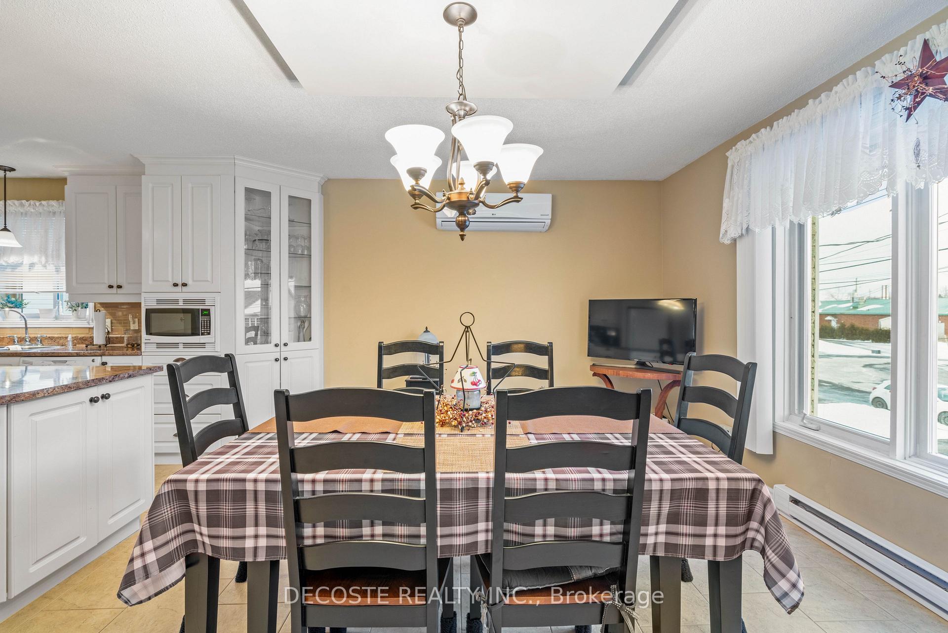 Photo 8 of 75 Tonia Street, North Glengarry, Alexandria — HOMEH