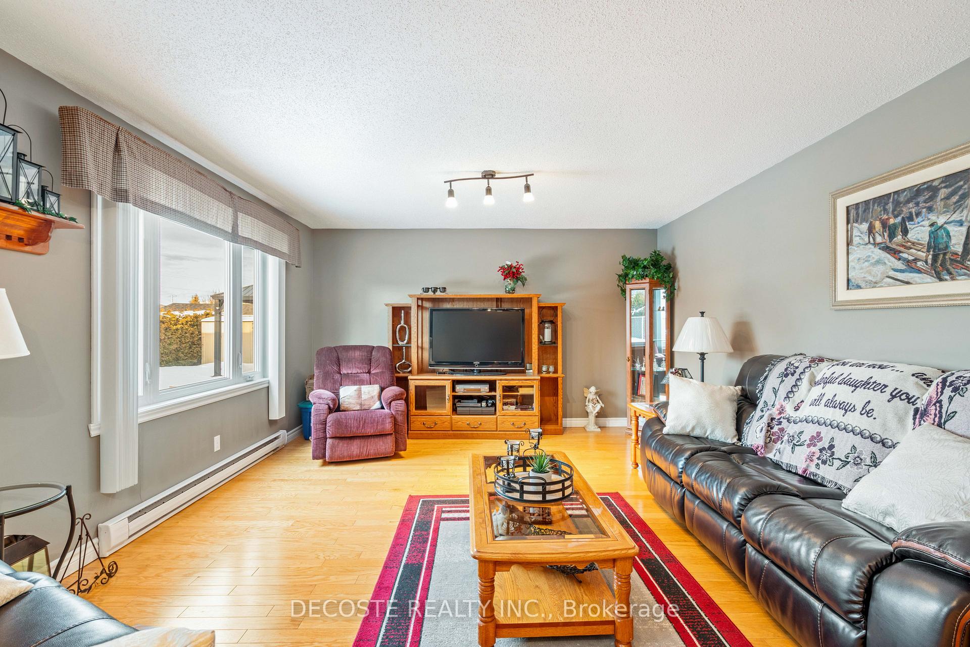 Photo 22 of 75 Tonia Street, North Glengarry, Alexandria — HOMEH