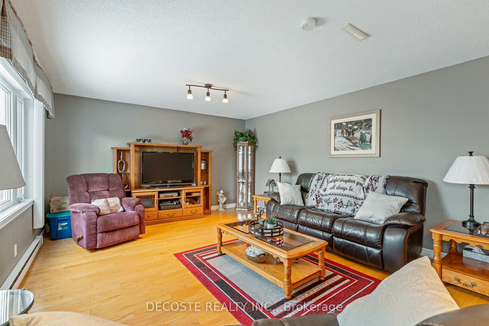 Photo 23 of 75 Tonia Street, North Glengarry, Alexandria — HOMEH