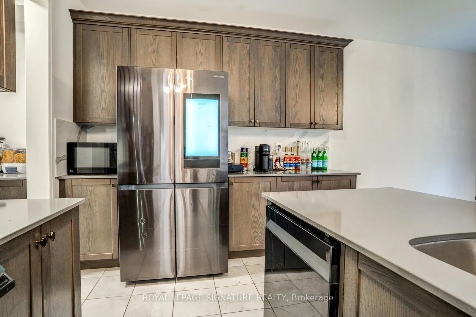Photo 13 of 99 Bethpage Crescent, Newmarket, Glenway Estates — HOMEH