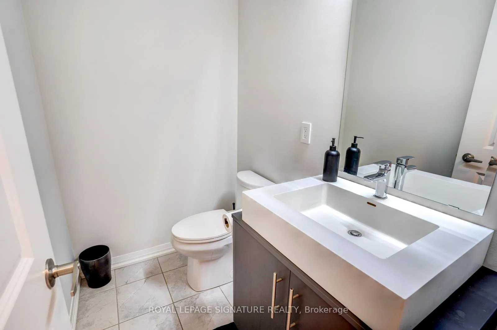 Photo 17 of 99 Bethpage Crescent, Newmarket, Glenway Estates — HOMEH
