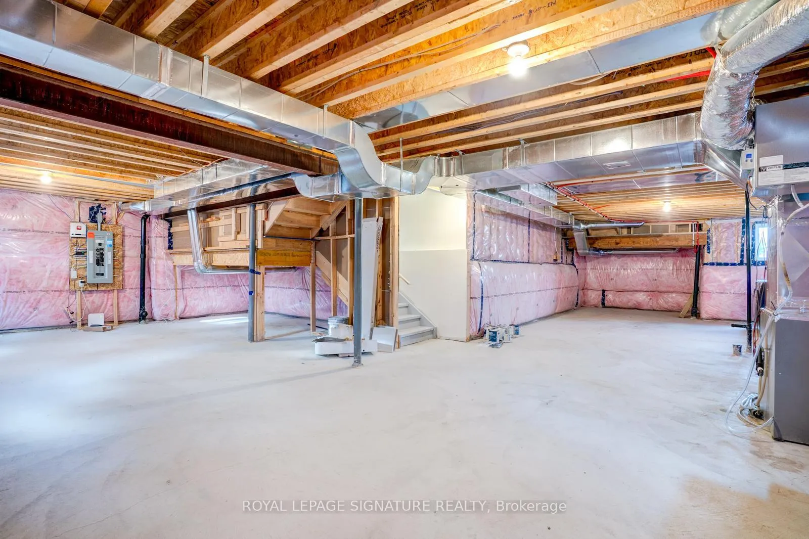 Photo 36 of 99 Bethpage Crescent, Newmarket, Glenway Estates — HOMEH