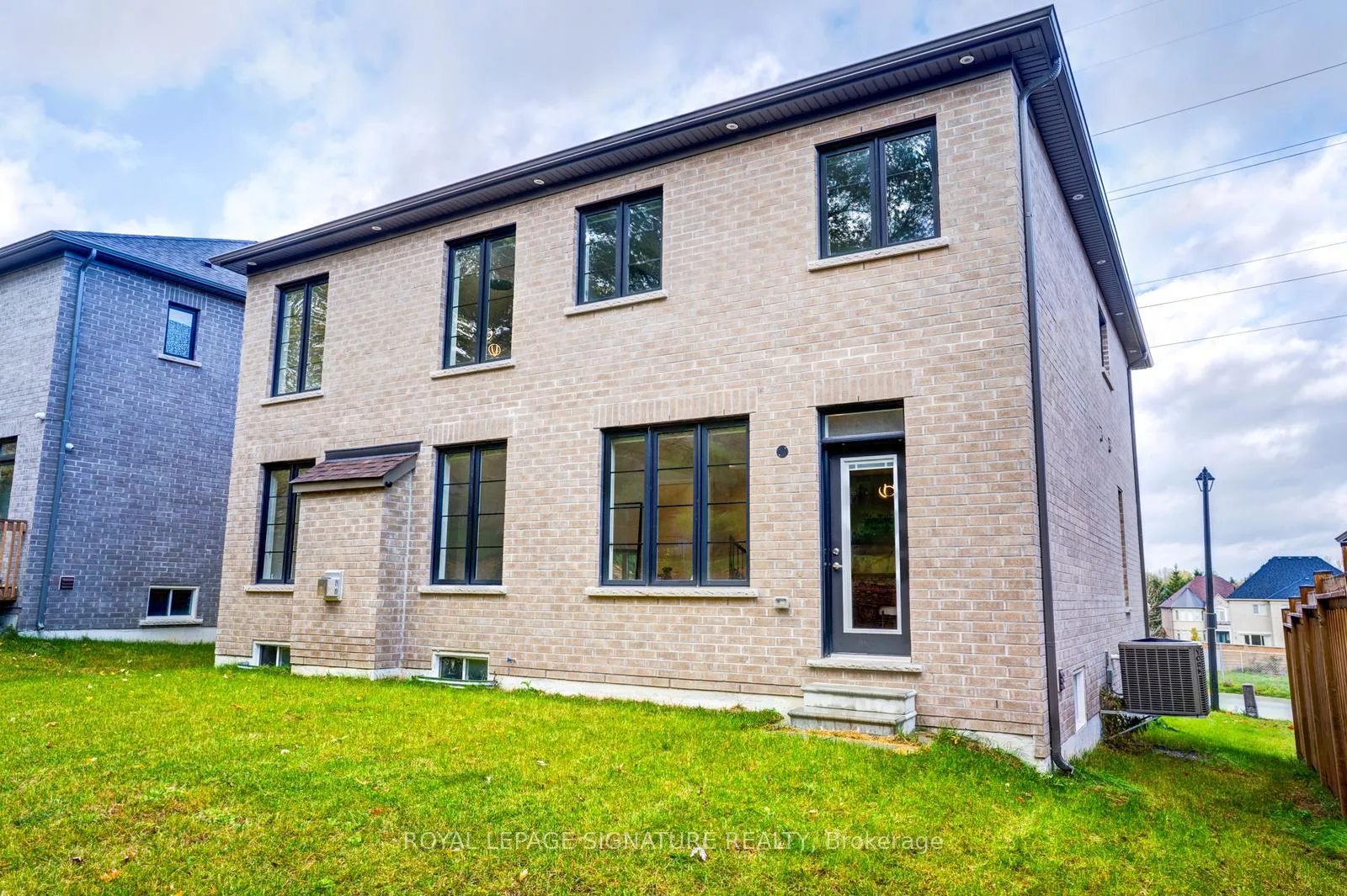 Photo 41 of 99 Bethpage Crescent, Newmarket, Glenway Estates — HOMEH
