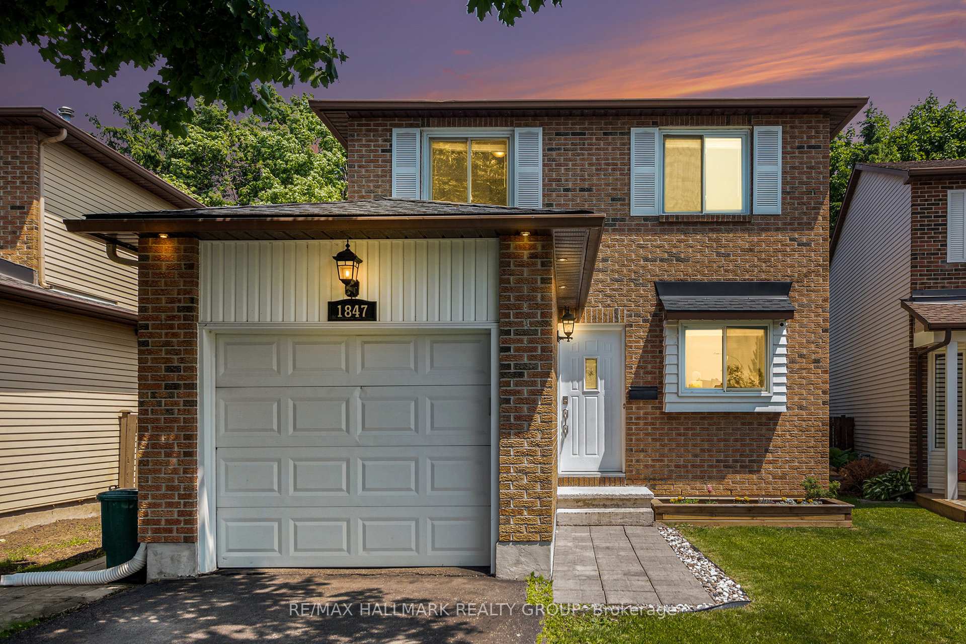 Photo 1 of 1847 Brousseau Crescent, Ottawa, Chateauneuf — HOMEH