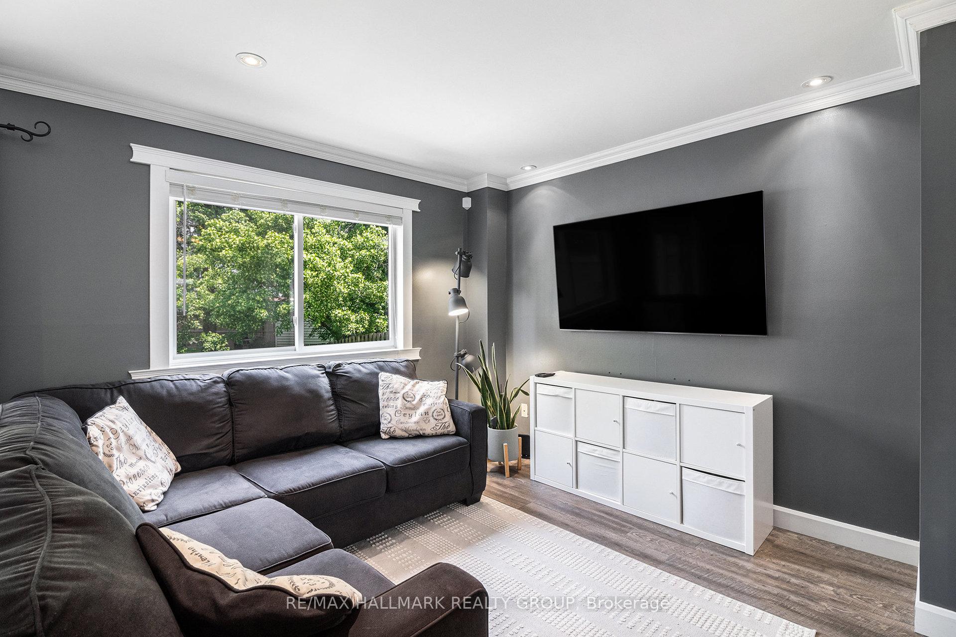 Photo 7 of 1847 Brousseau Crescent, Ottawa, Chateauneuf — HOMEH