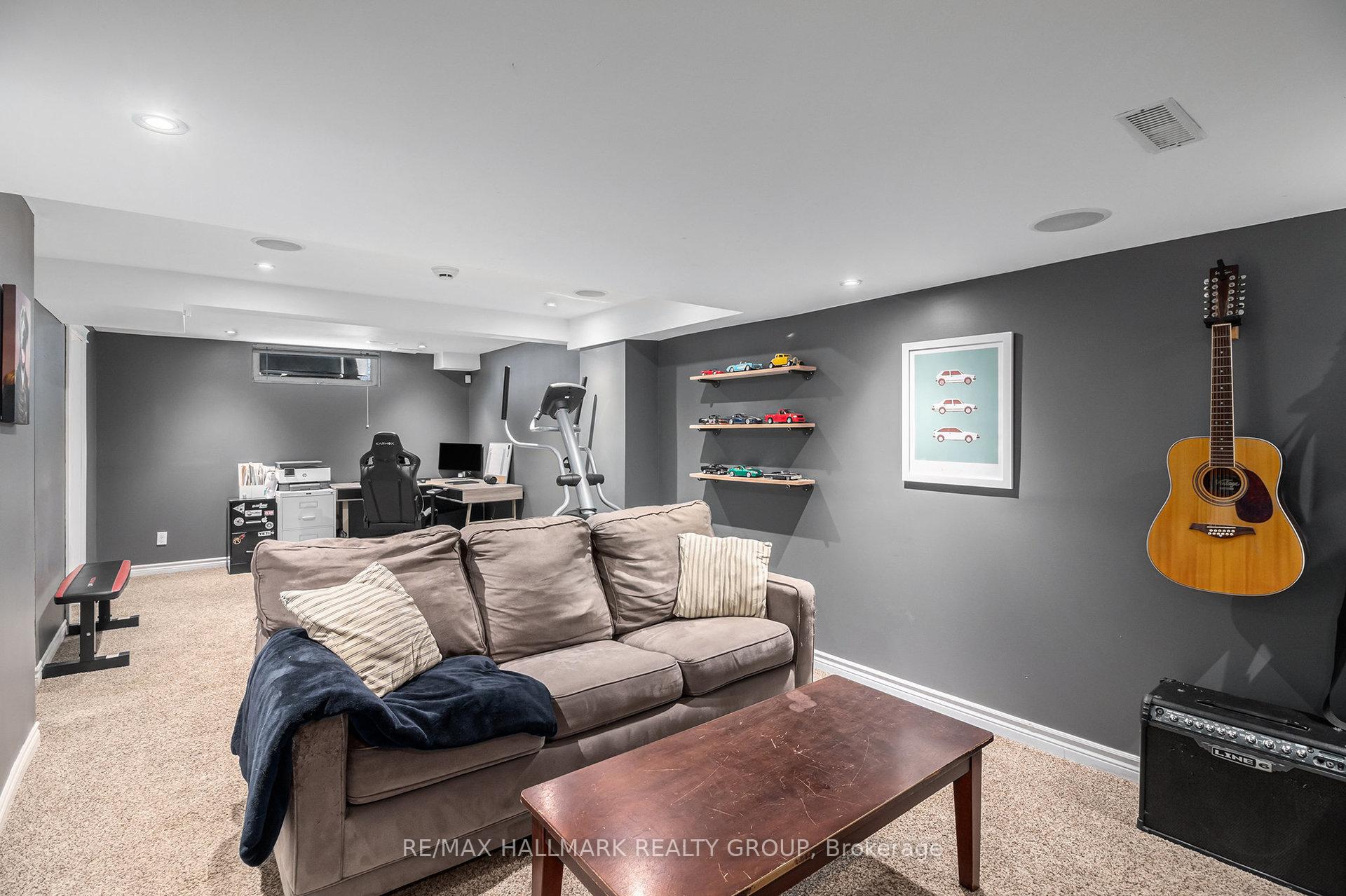 Photo 14 of 1847 Brousseau Crescent, Ottawa, Chateauneuf — HOMEH
