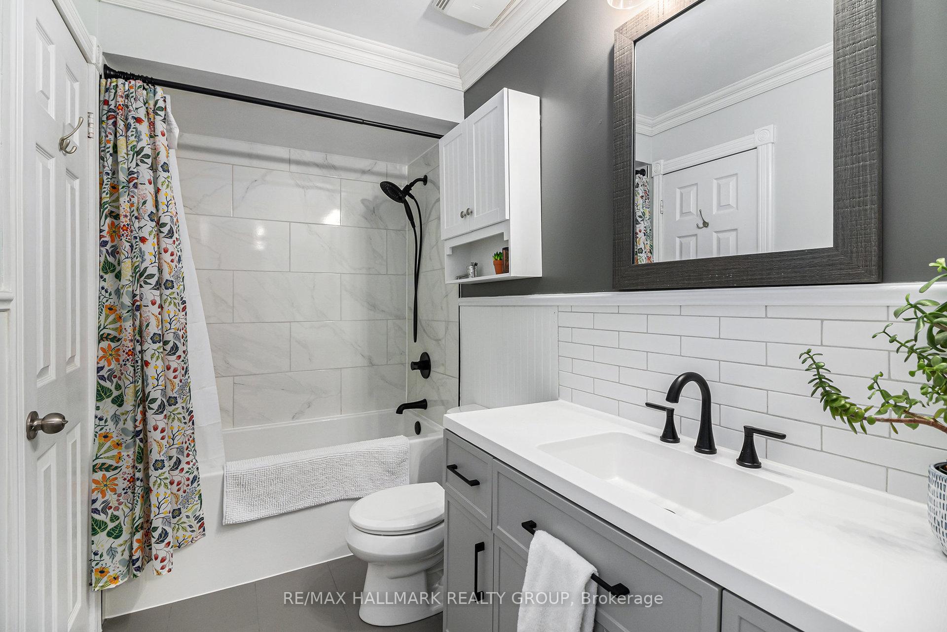 Photo 18 of 1847 Brousseau Crescent, Ottawa, Chateauneuf — HOMEH