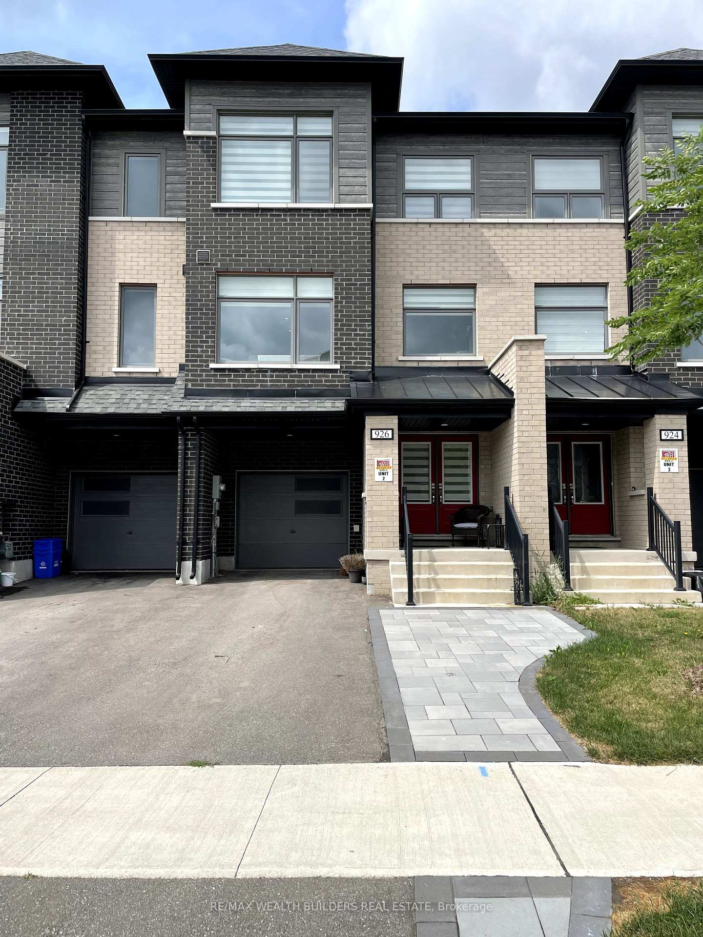 Front of 926 Isaac Phillips Way