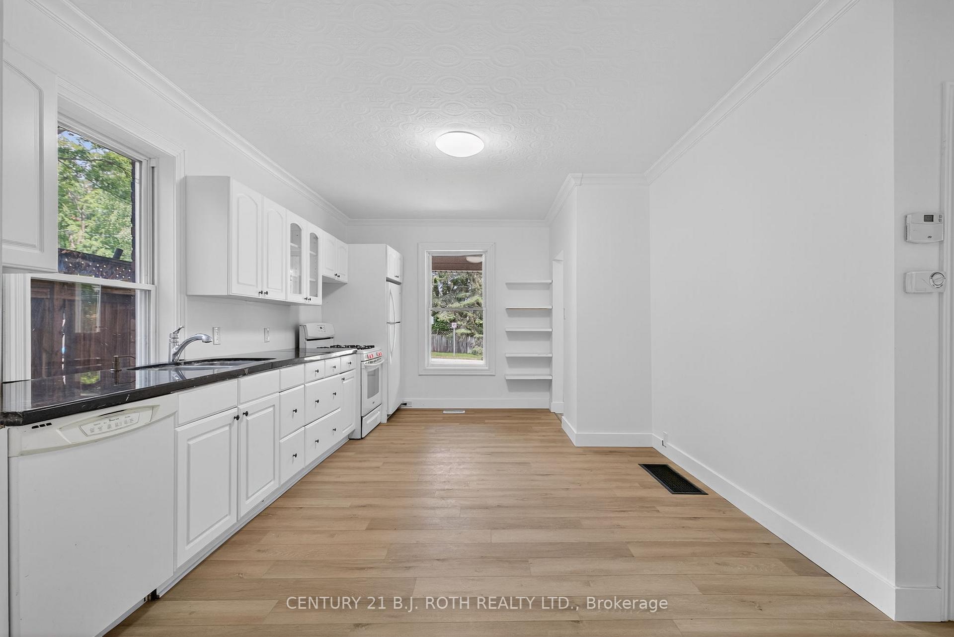 Photo 5 of 153 Laclie Street, Orillia — HOMEH