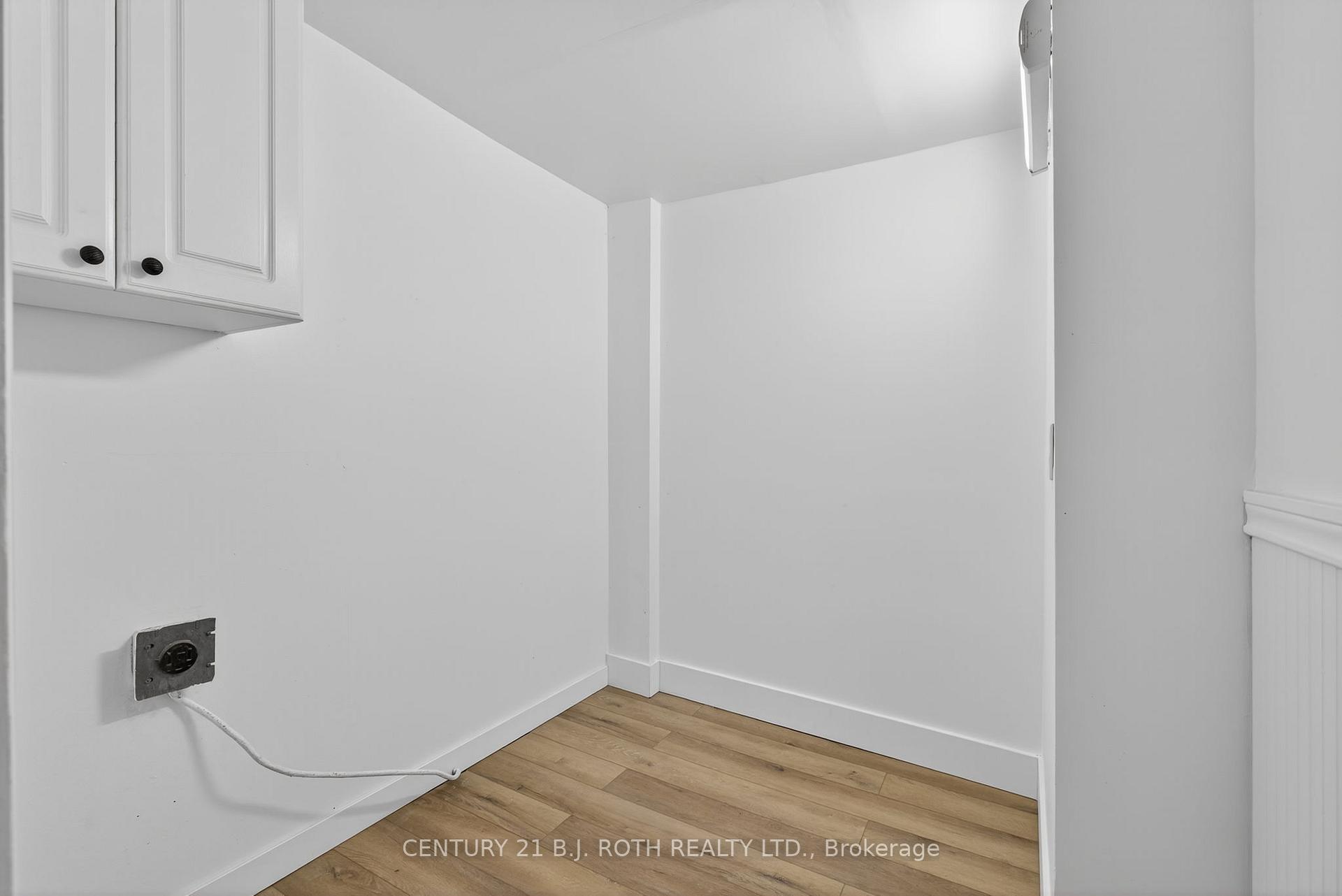 Photo 12 of 153 Laclie Street, Orillia — HOMEH