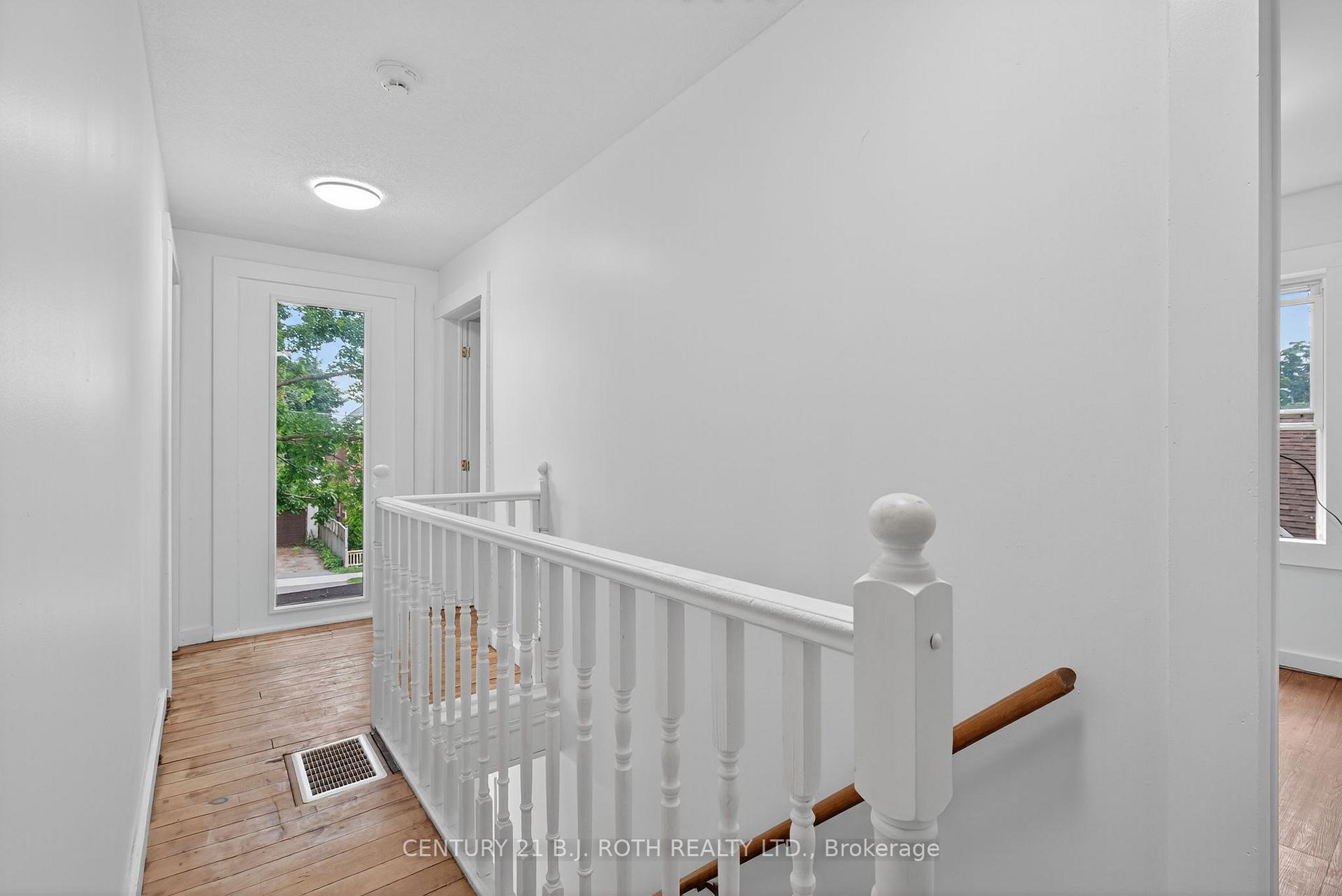 Photo 13 of 153 Laclie Street, Orillia — HOMEH