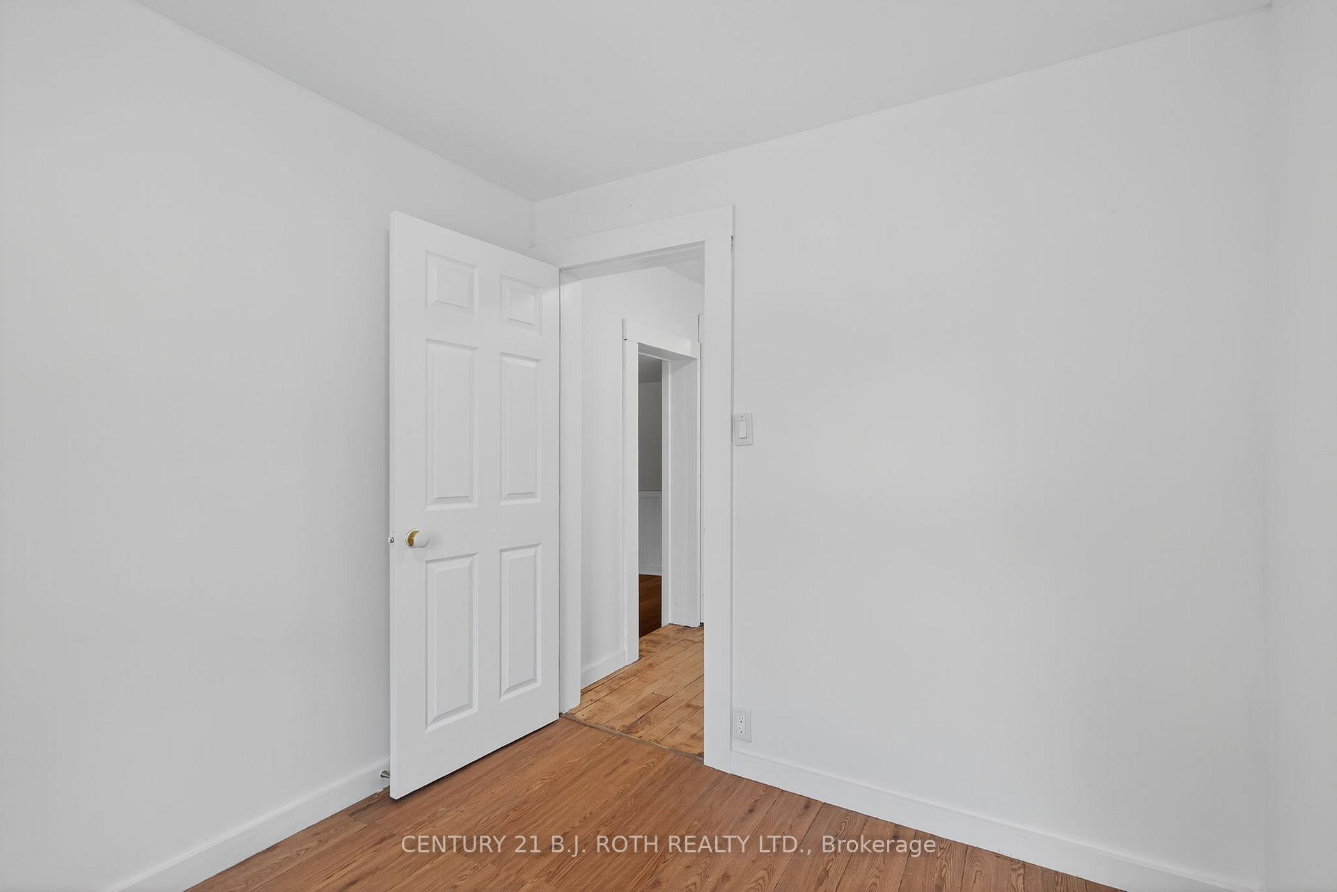 Photo 15 of 153 Laclie Street, Orillia — HOMEH