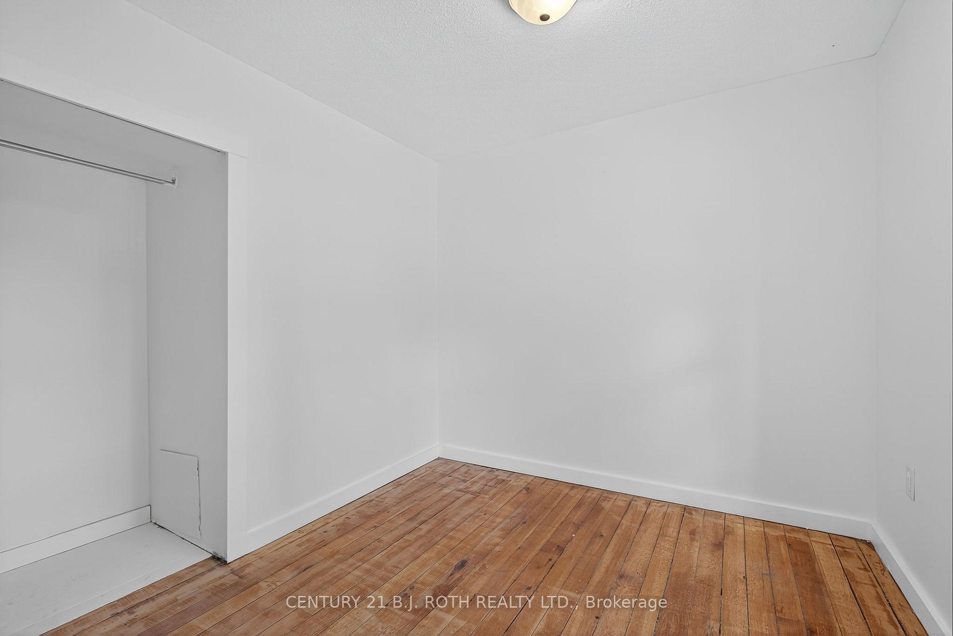 Photo 19 of 153 Laclie Street, Orillia — HOMEH