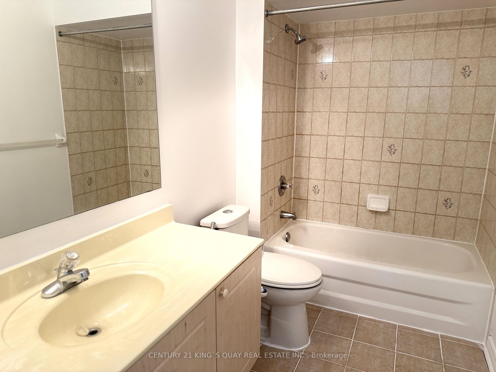 Photo 9 of 112 Leitchcroft Crescent, Markham, Commerce Valley — HOMEH