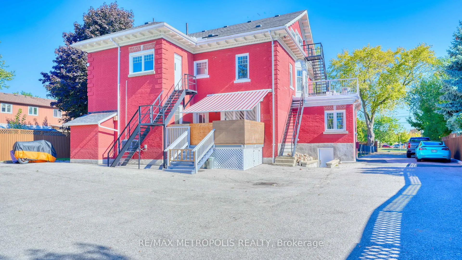 Photo 7 of Unit Upper #3, 1110 Simcoe Street S, Oshawa, Lakeview — HOMEH
