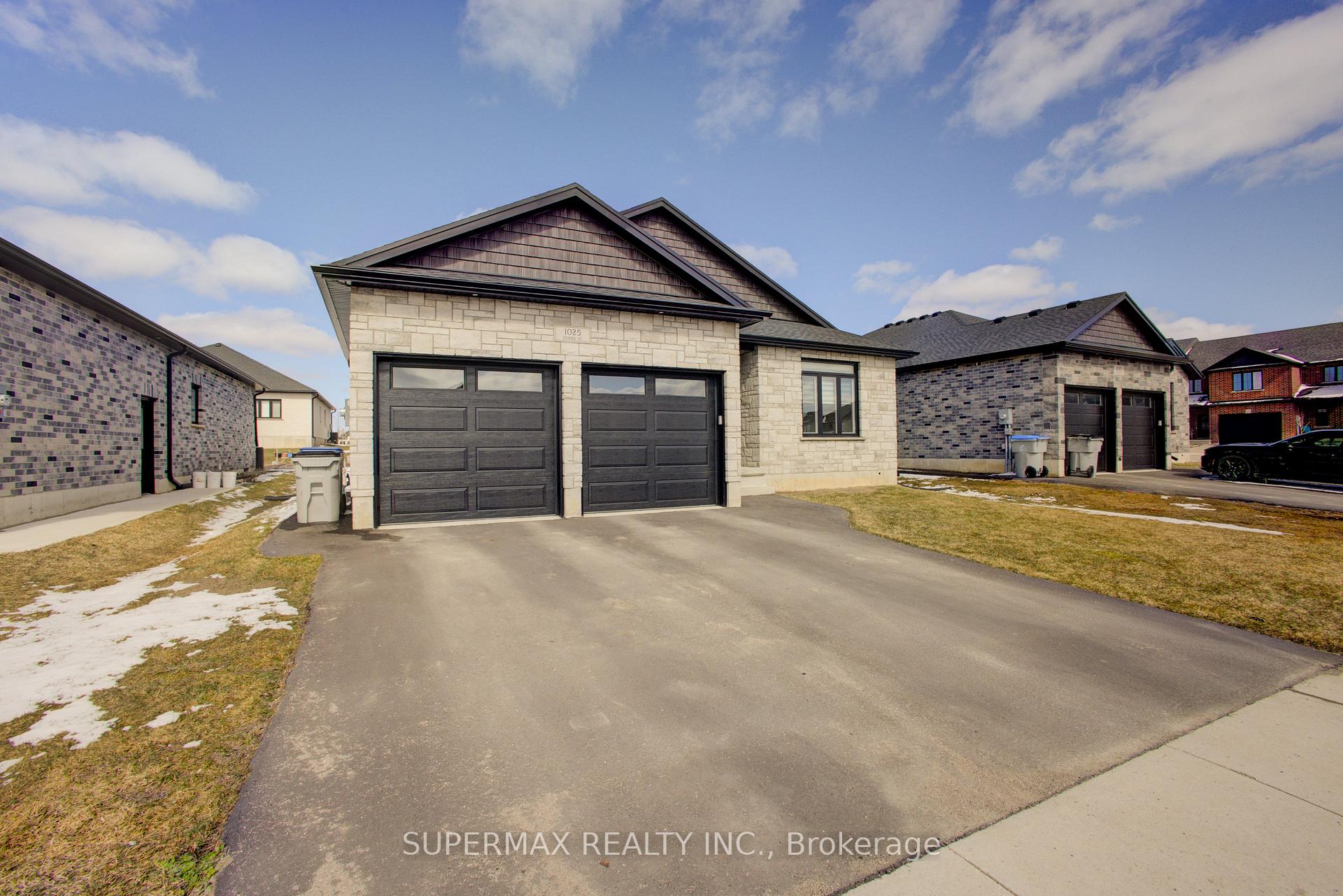 Photo 3 of 1025 Evans Street W, North Perth, Elma — HOMEH