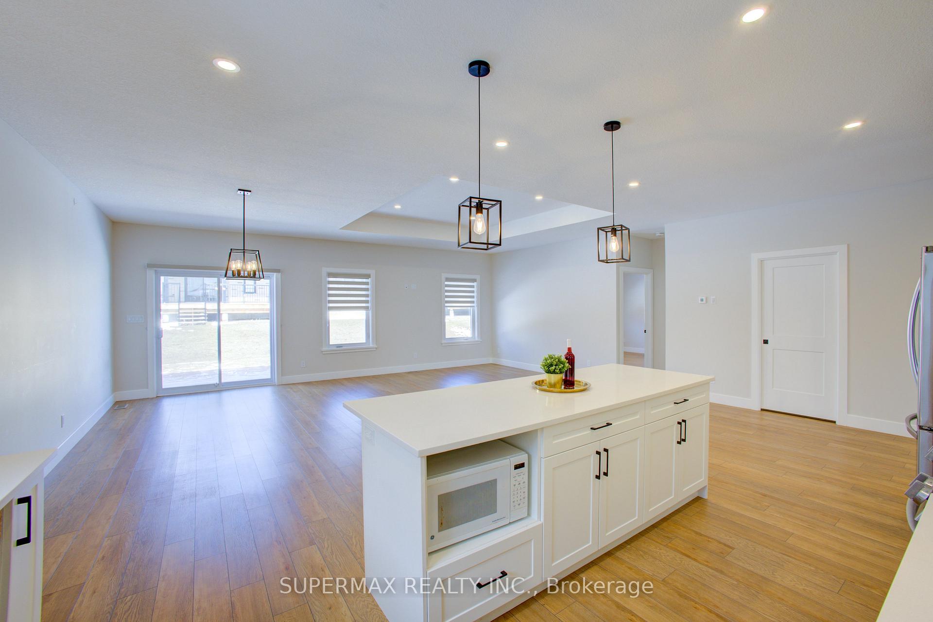 Photo 15 of 1025 Evans Street W, North Perth, Elma — HOMEH