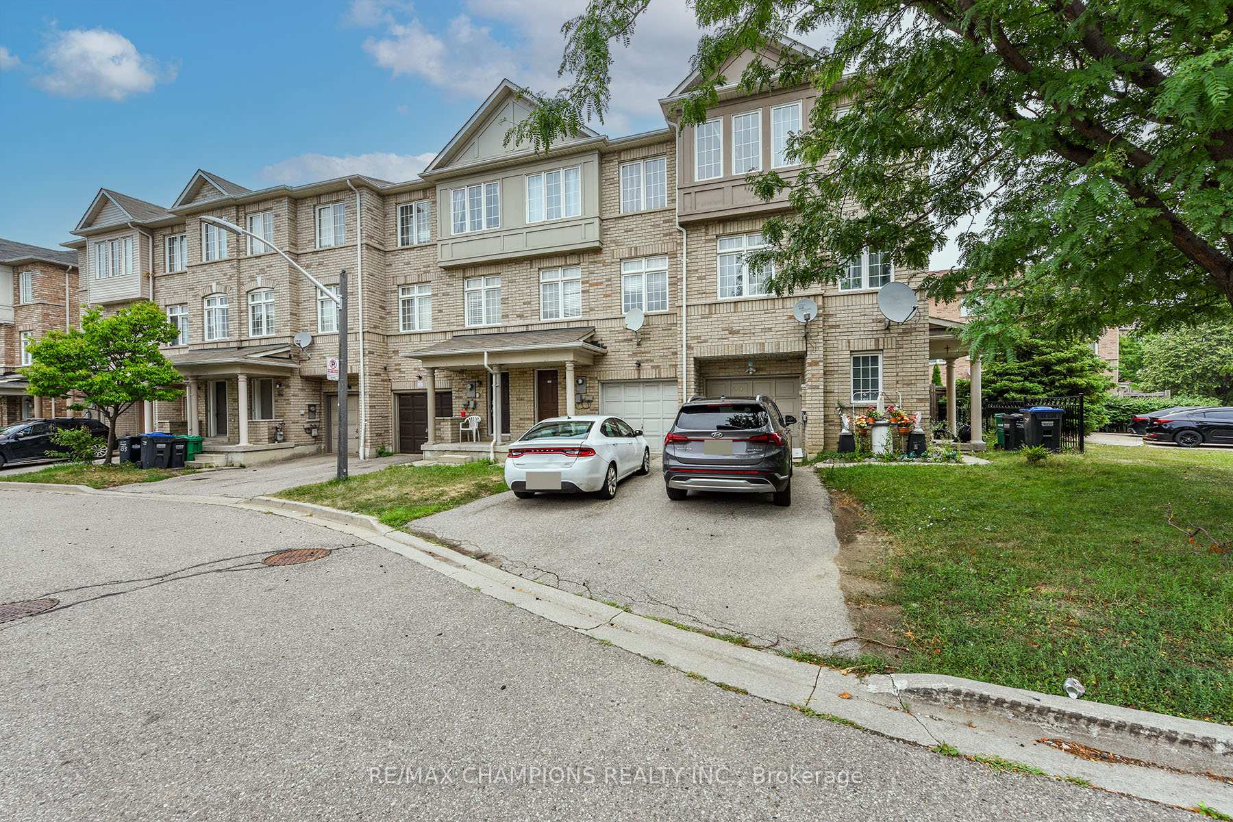 Front of Unit 245, 7035 Rexwood Road