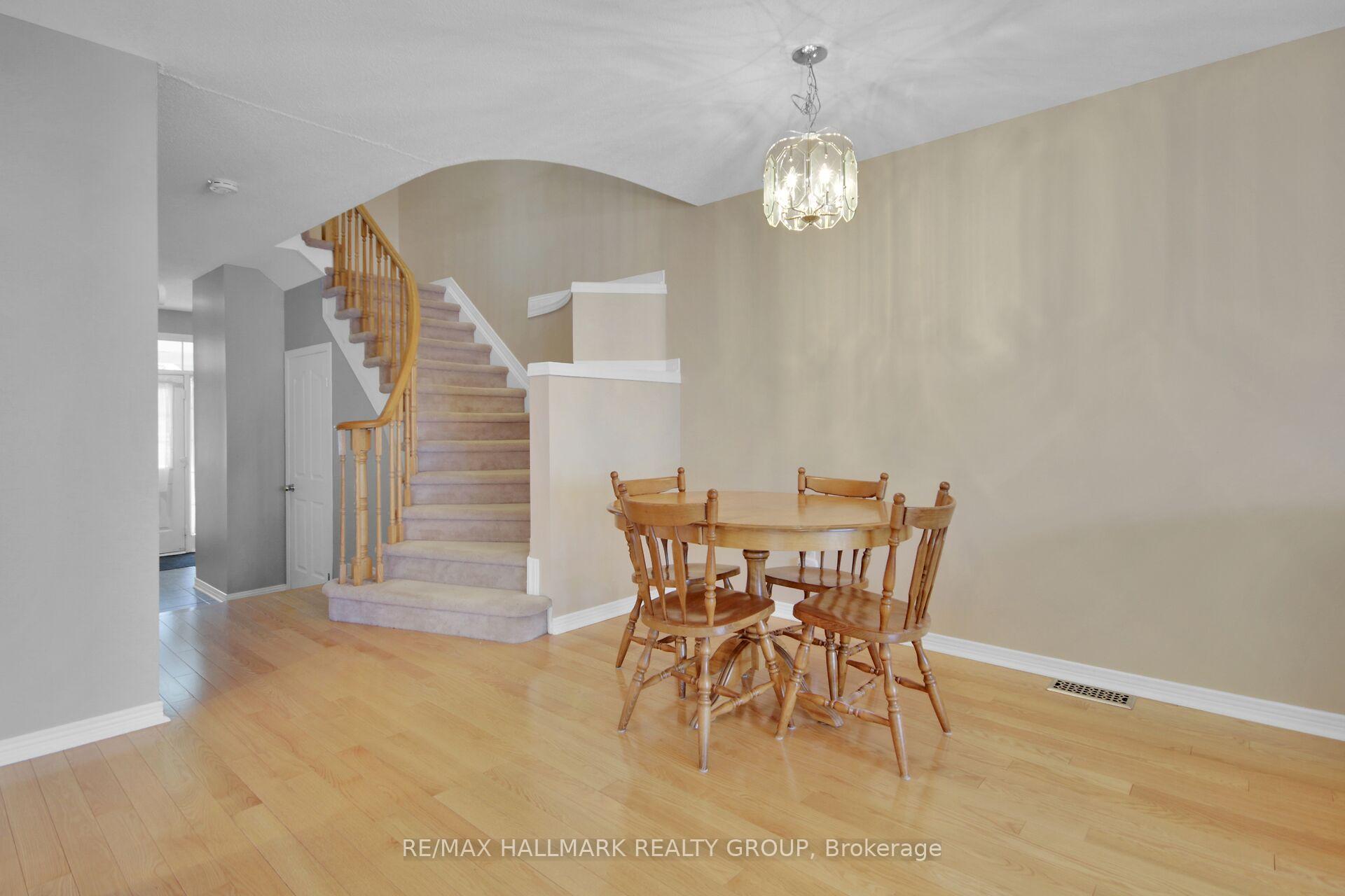 Photo 6 of 957 Lucille Way, Ottawa, Notting Hill/Summerside — HOMEH