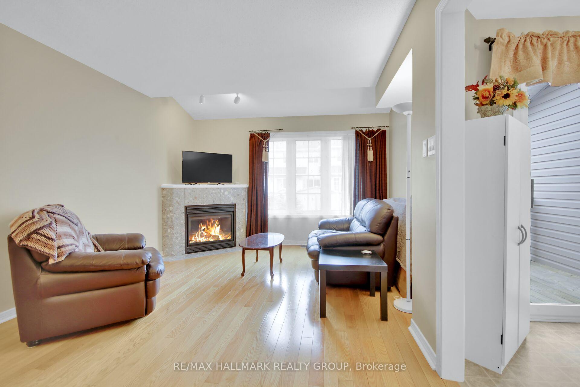 Photo 8 of 957 Lucille Way, Ottawa, Notting Hill/Summerside — HOMEH