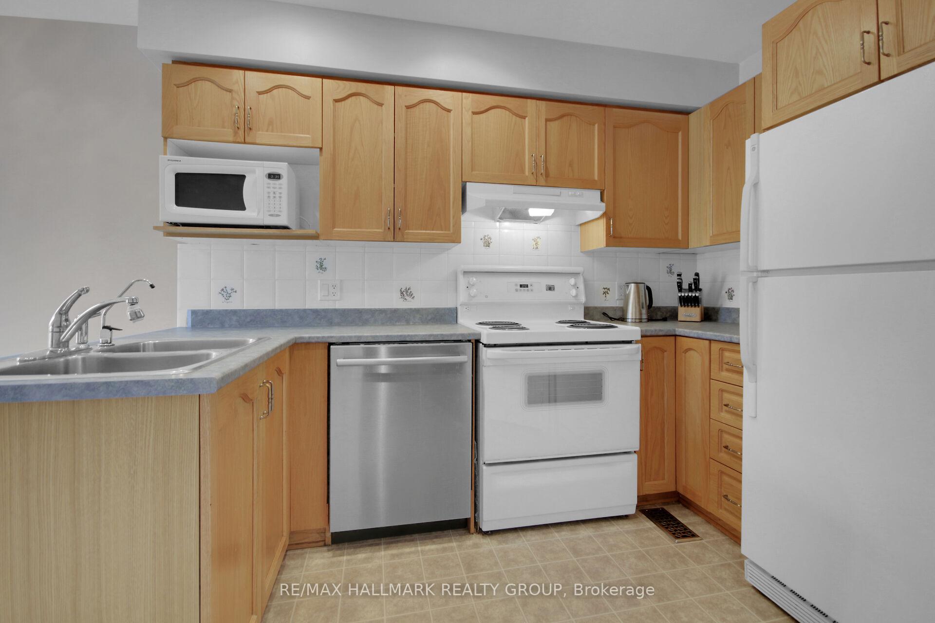 Photo 11 of 957 Lucille Way, Ottawa, Notting Hill/Summerside — HOMEH