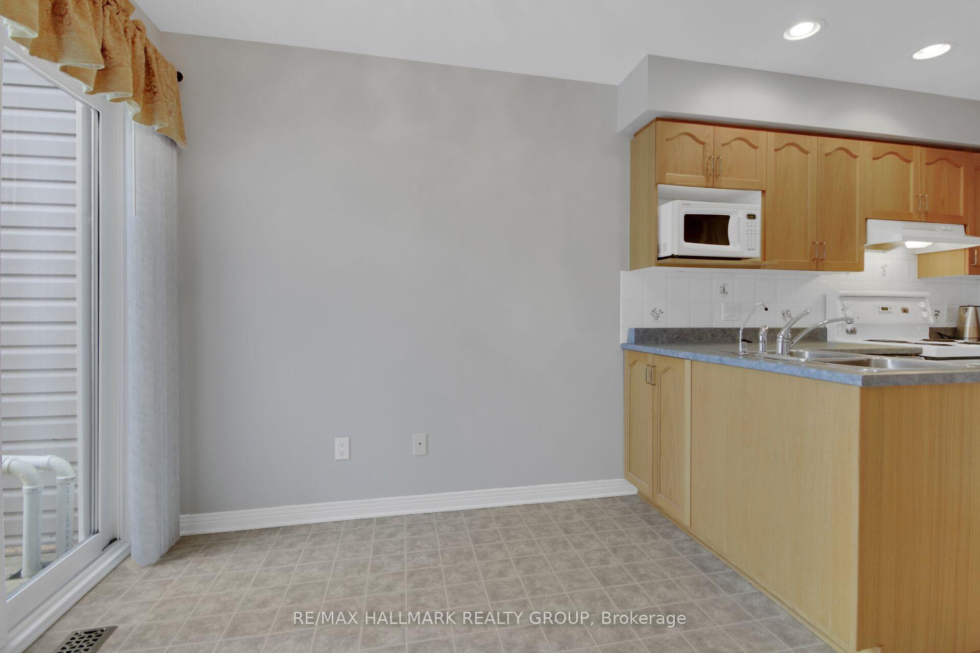 Photo 12 of 957 Lucille Way, Ottawa, Notting Hill/Summerside — HOMEH