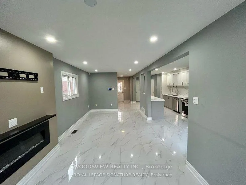 Photo 3 of 1176 Beaver Valley Crescent, Oshawa, Northglen — HOMEH