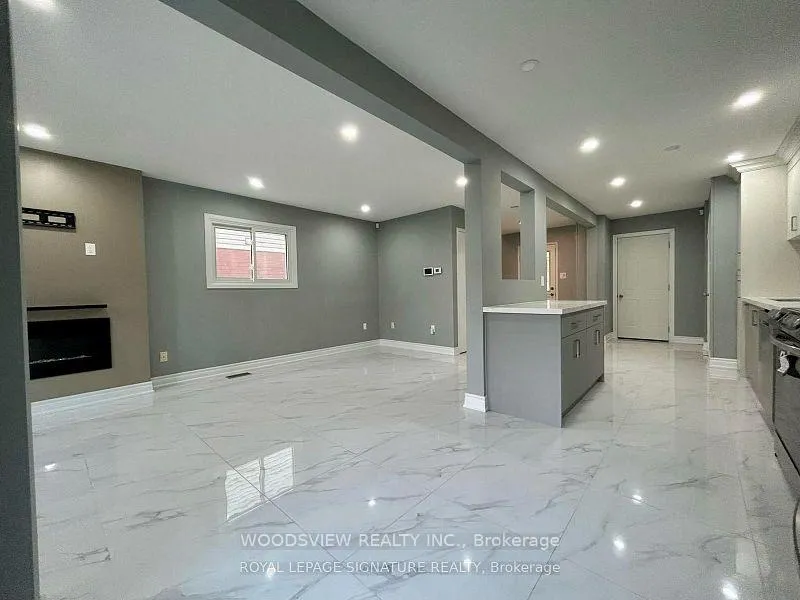 Photo 5 of 1176 Beaver Valley Crescent, Oshawa, Northglen — HOMEH