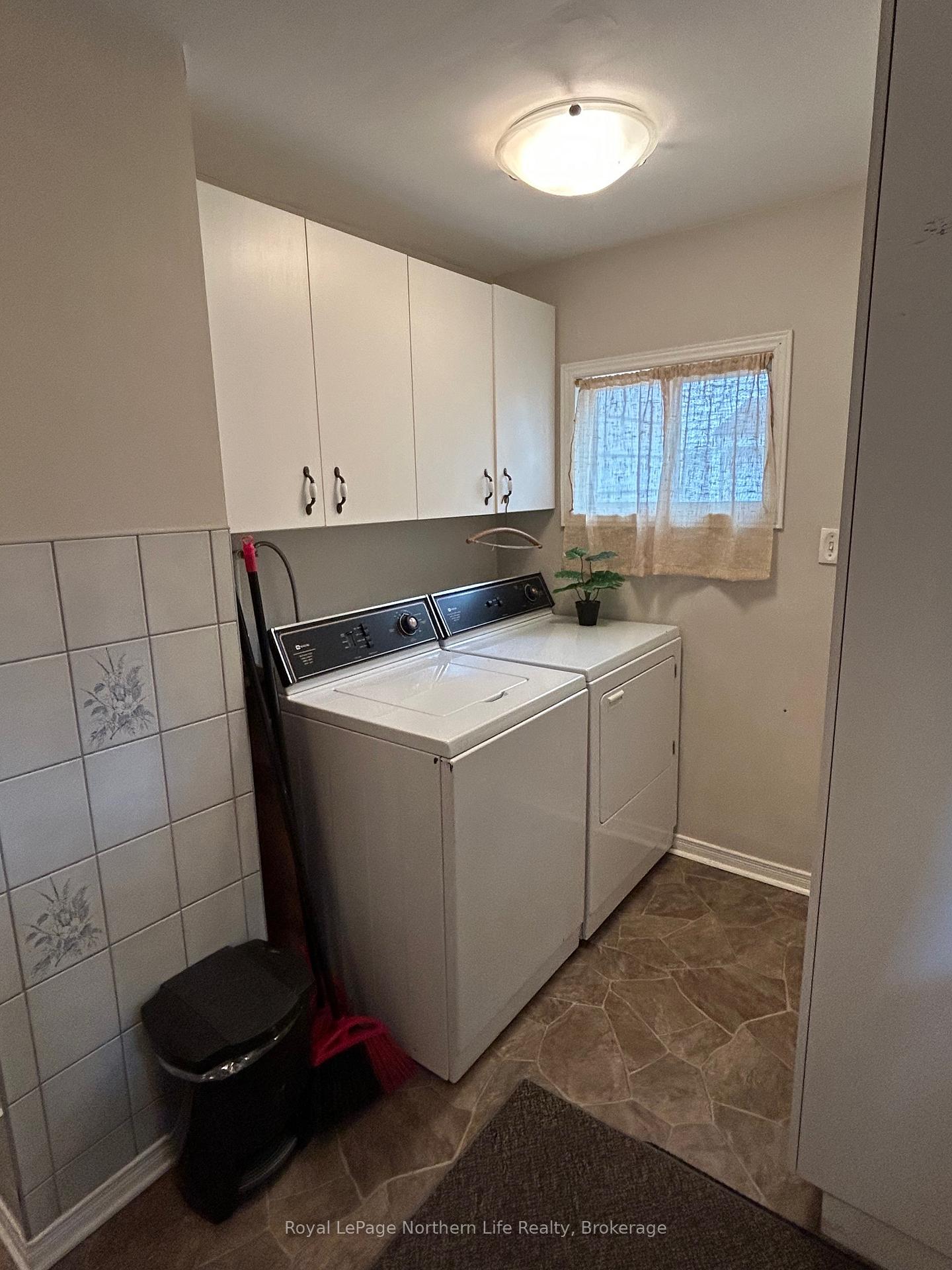 Photo 5 of 1022 Maher Street, North Bay, Central — HOMEH