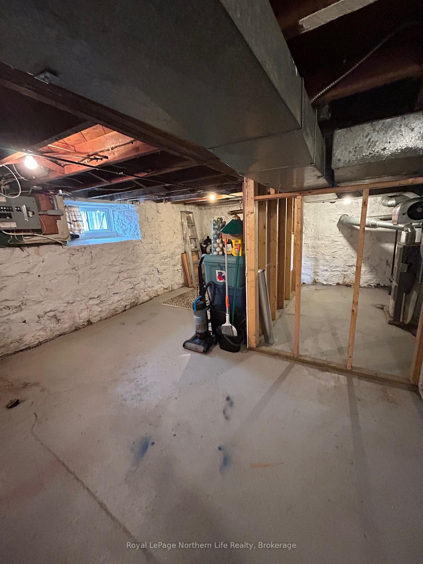 Photo 11 of 1022 Maher Street, North Bay, Central — HOMEH