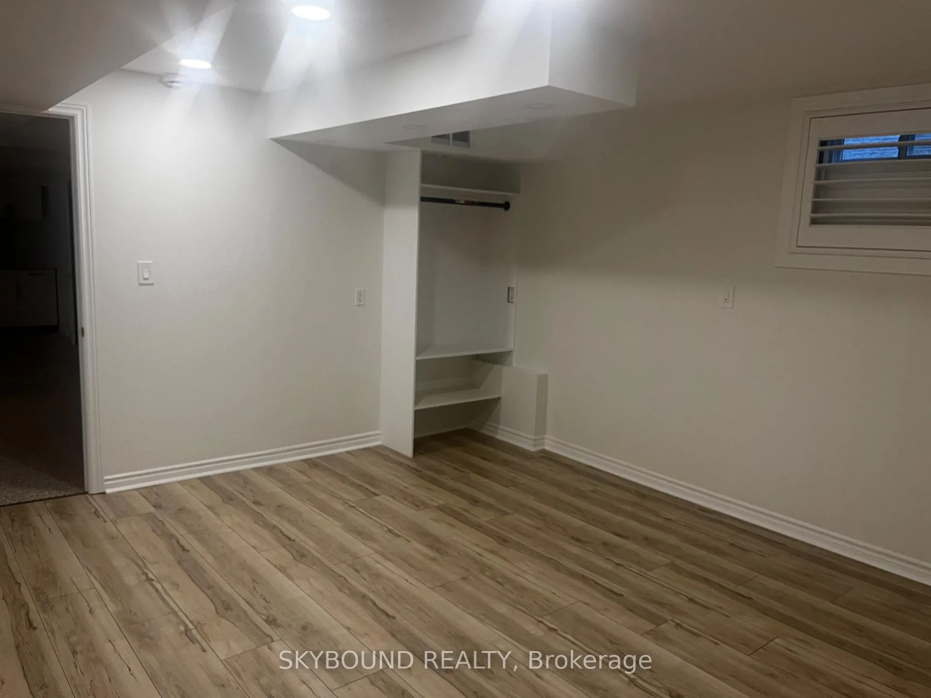 Photo 10 of Unit Basement, 290 Paxton Crescent, Newmarket, Summerhill Estates — HOMEH