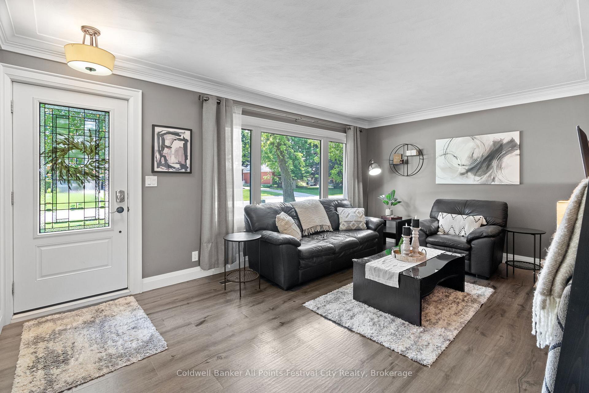 Photo 4 of 461 Maple Avenue N, North Perth, Listowel — HOMEH