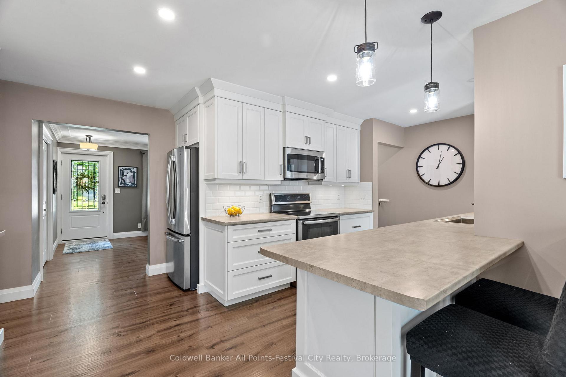 Photo 10 of 461 Maple Avenue N, North Perth, Listowel — HOMEH