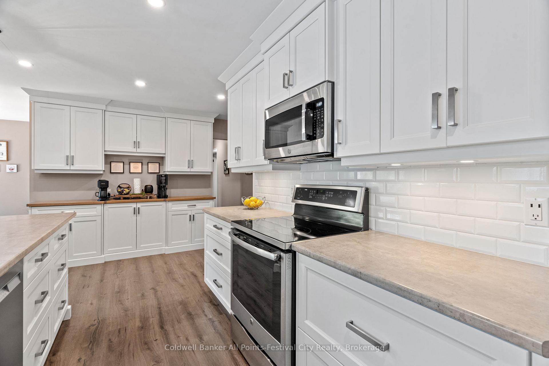 Photo 14 of 461 Maple Avenue N, North Perth, Listowel — HOMEH