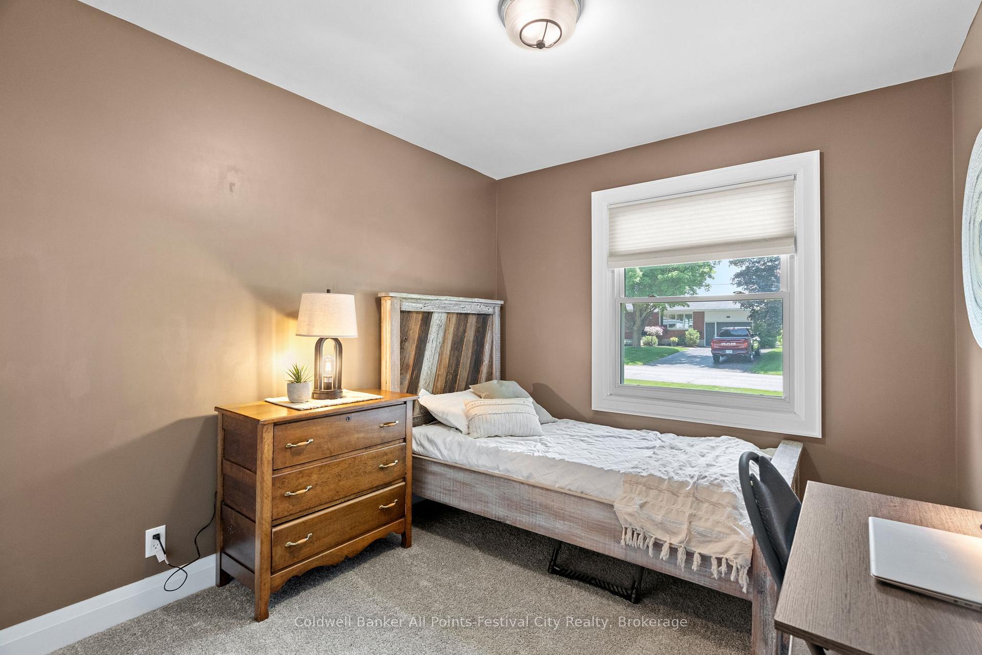 Photo 23 of 461 Maple Avenue N, North Perth, Listowel — HOMEH