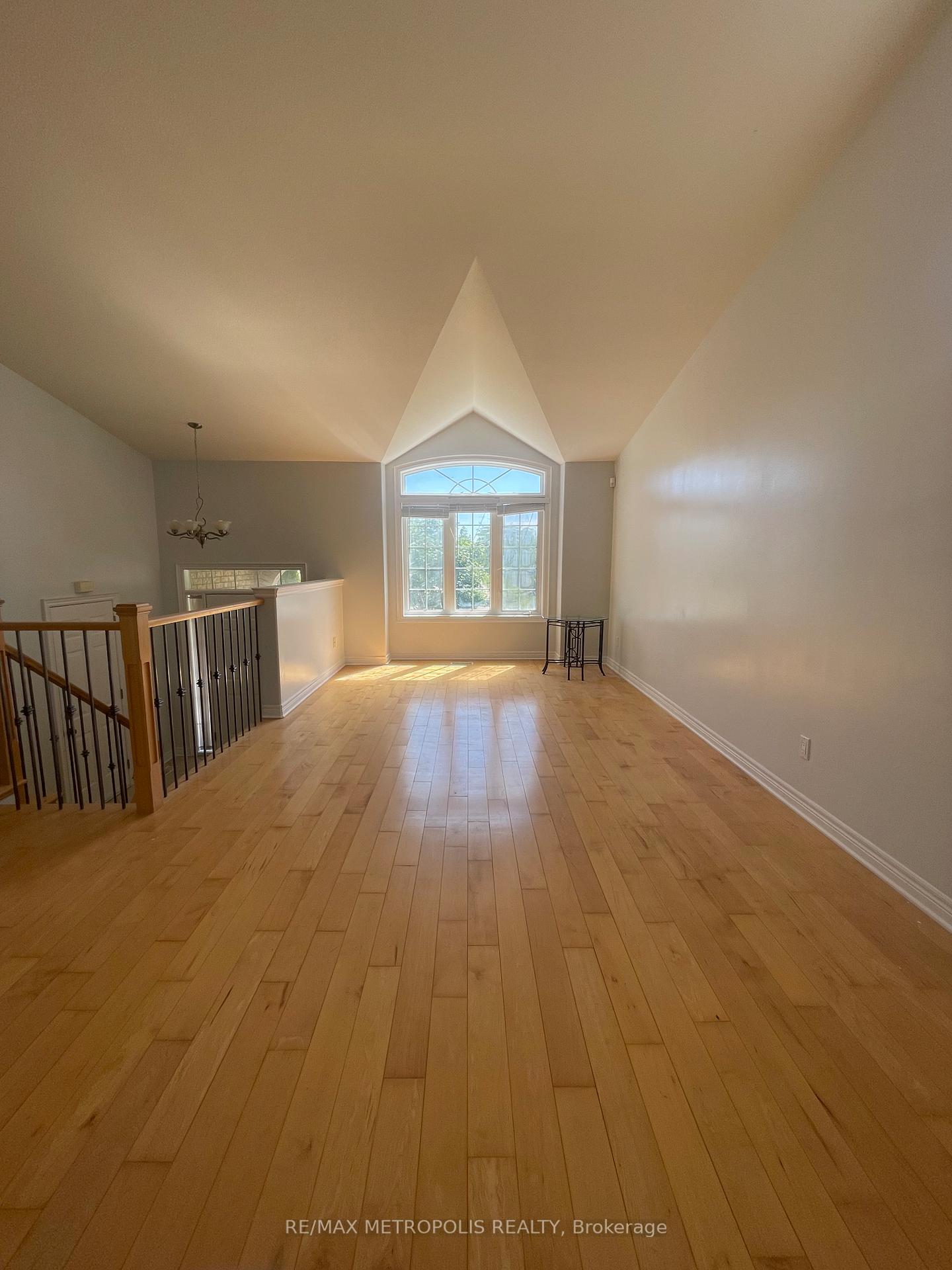 Photo 4 of 6871 St Michael Avenue, Niagara Falls, Forestview — HOMEH