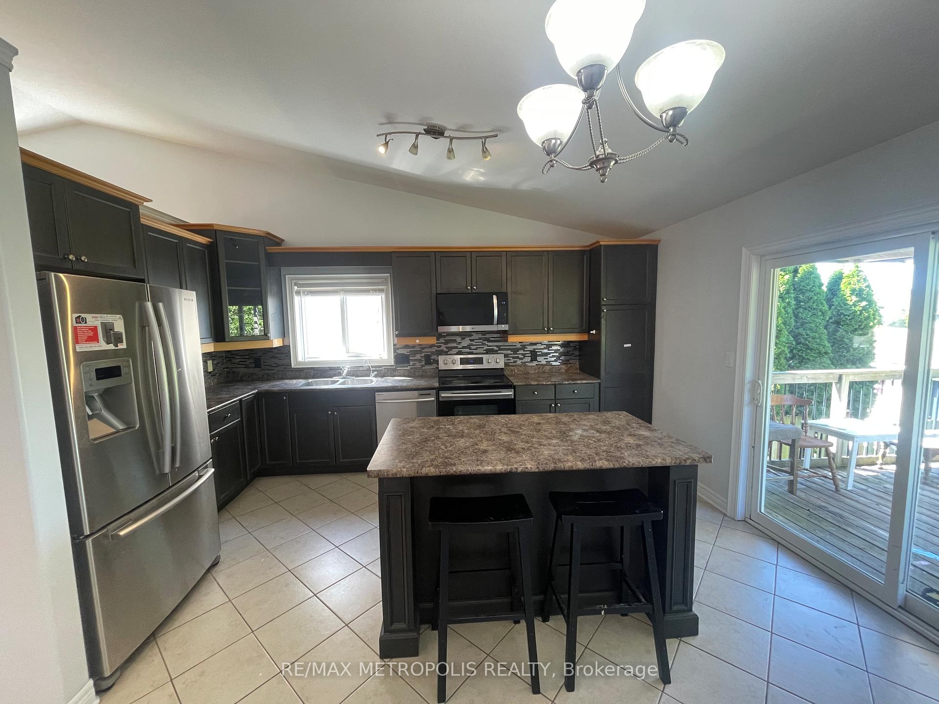 Photo 5 of 6871 St Michael Avenue, Niagara Falls, Forestview — HOMEH