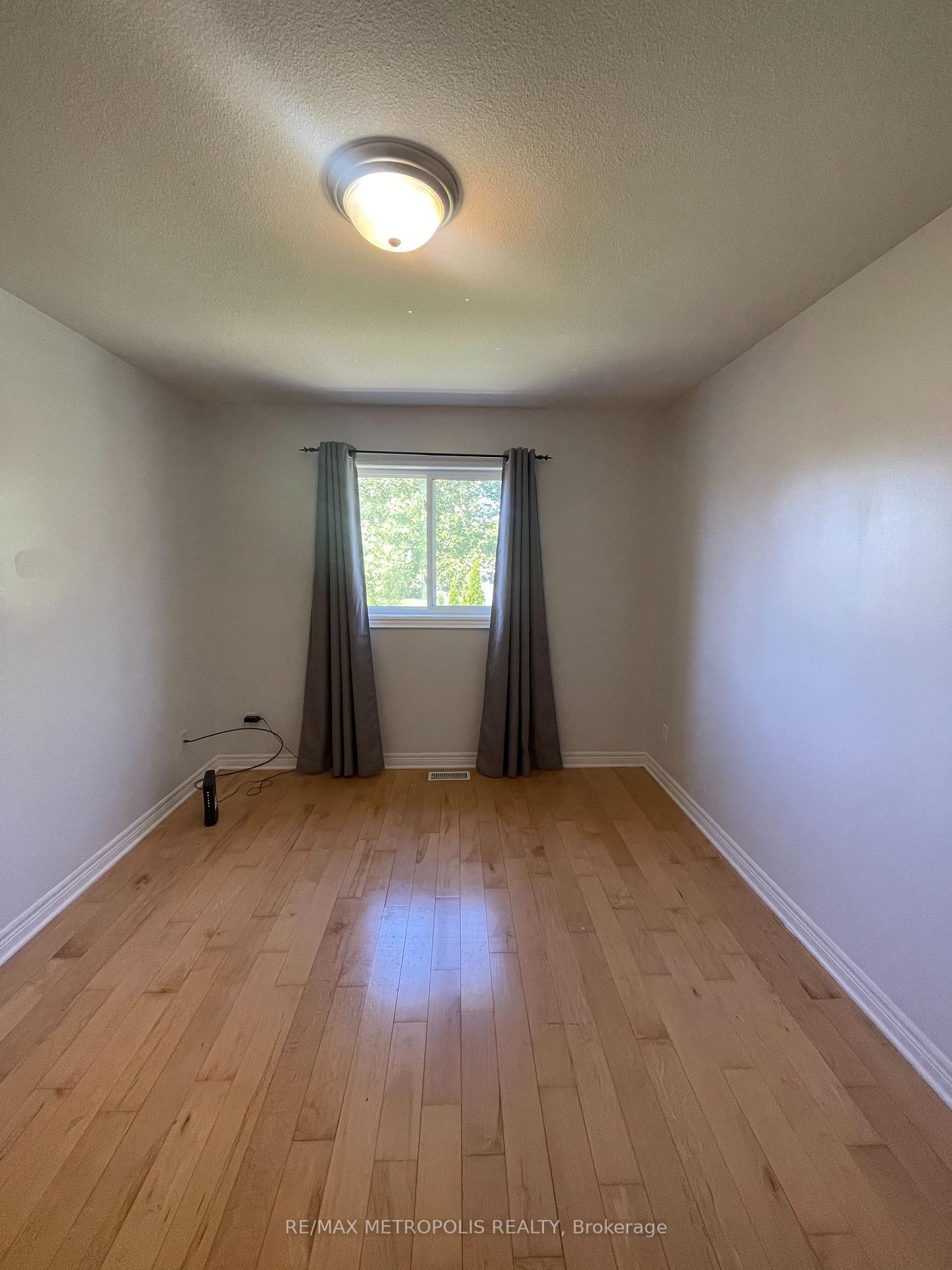 Photo 17 of 6871 St Michael Avenue, Niagara Falls, Forestview — HOMEH