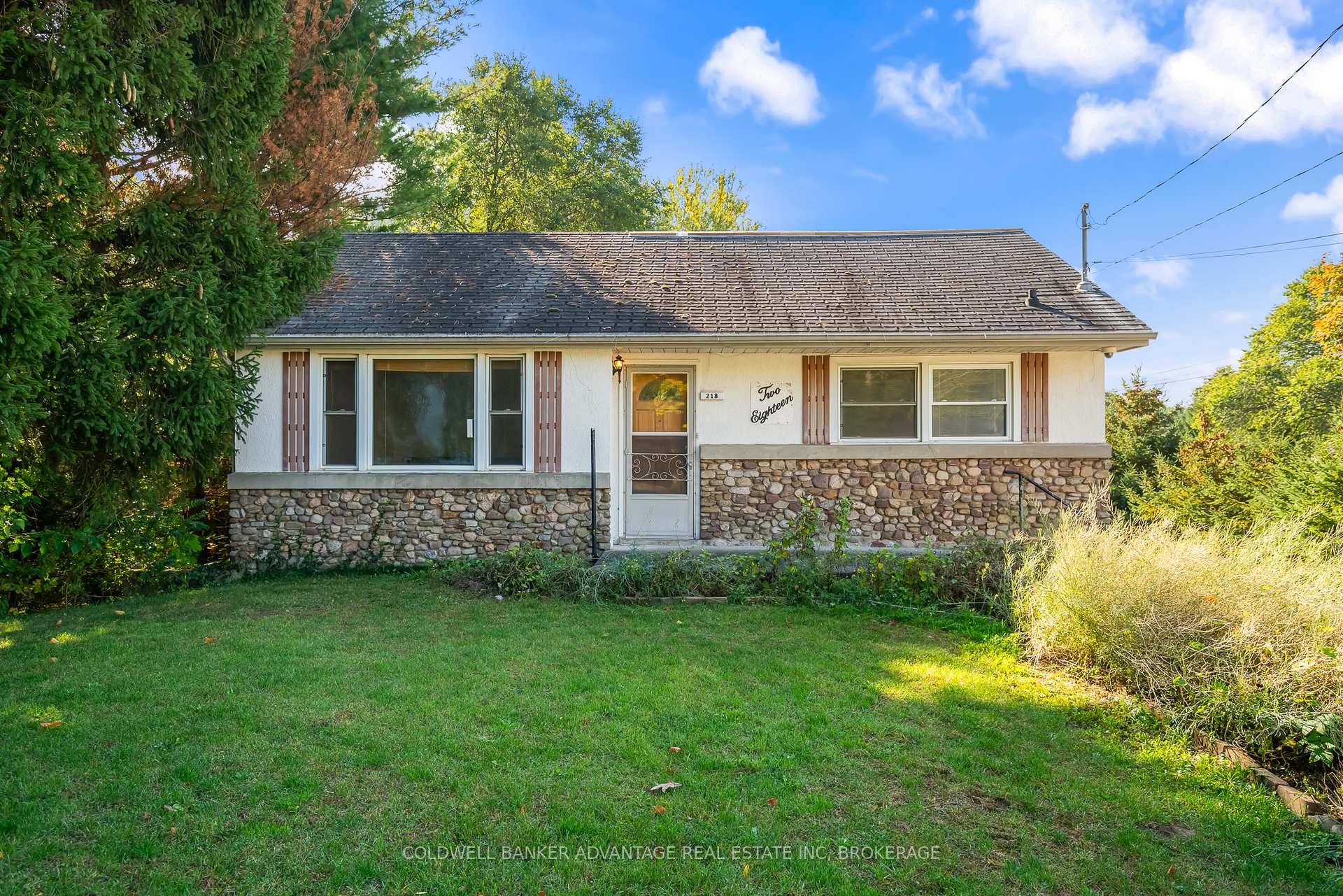 Photo 5 of 218 Canboro Road, Pelham, Fonthill — HOMEH